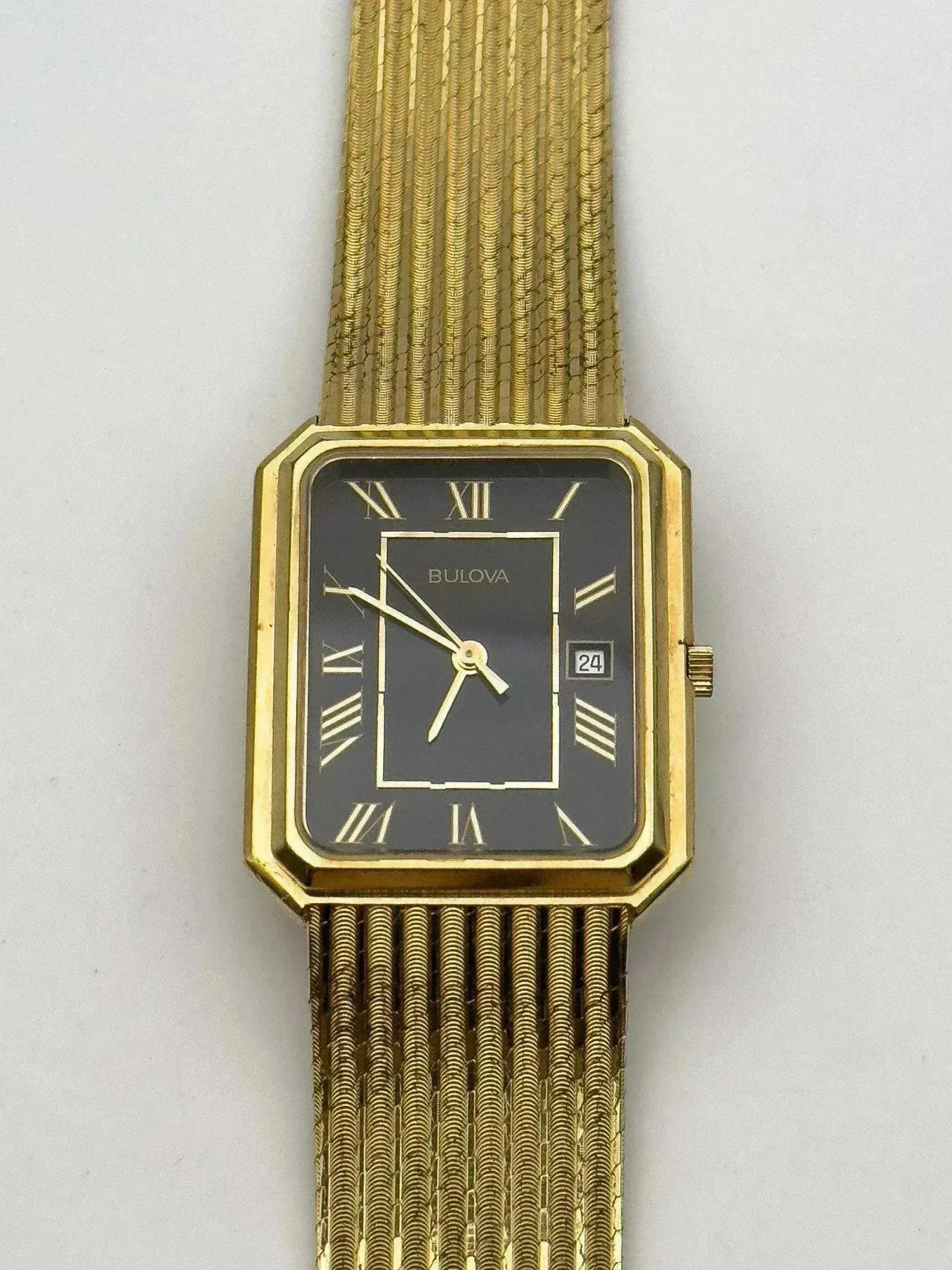 Bulova - Gold Bracelet / Black dial - 1994 - Atelier Victor