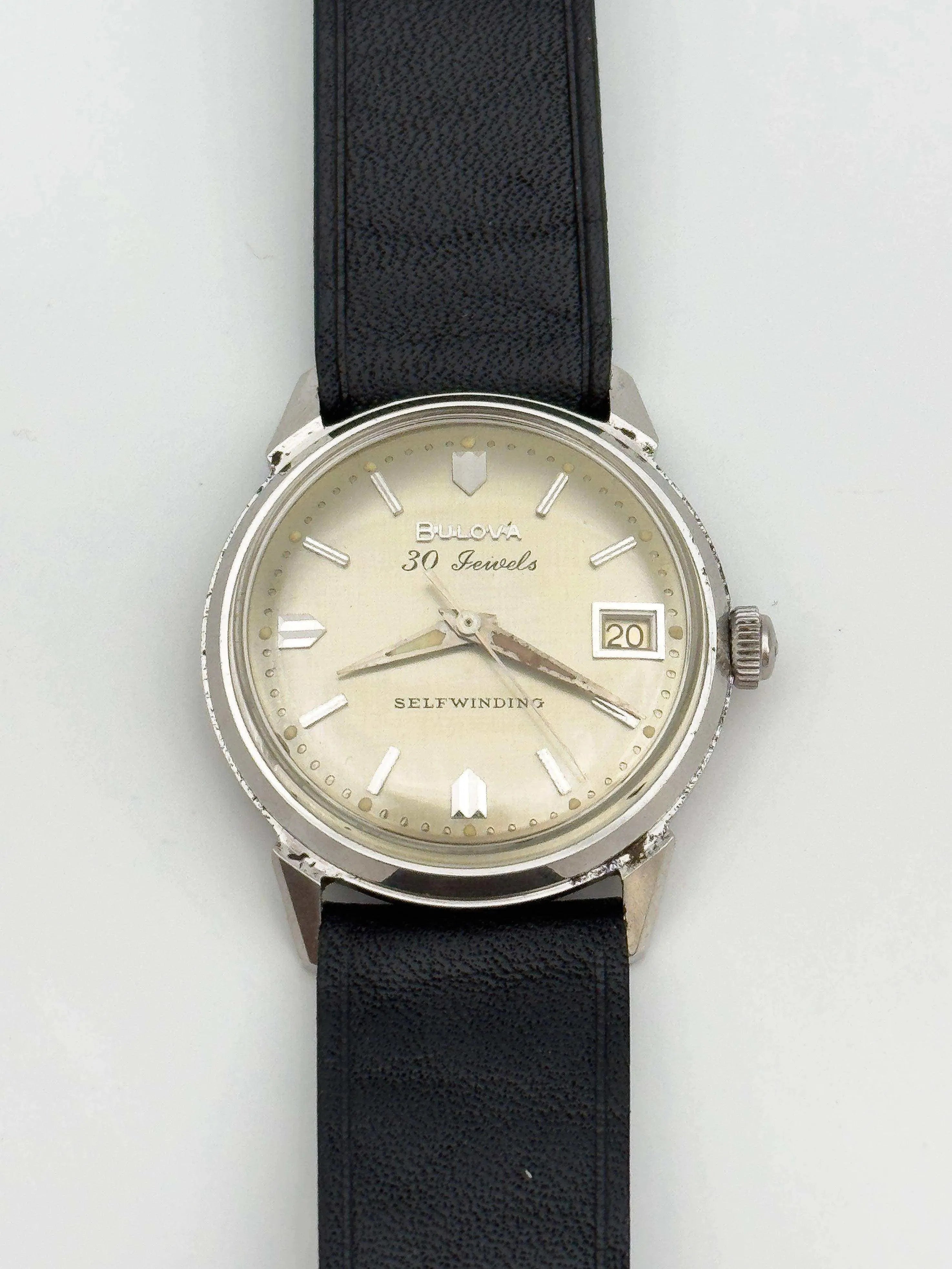 Bulova - Lin Date - 1966 - Atelier Victor Paris - Vintage Watch Shop Dubai
