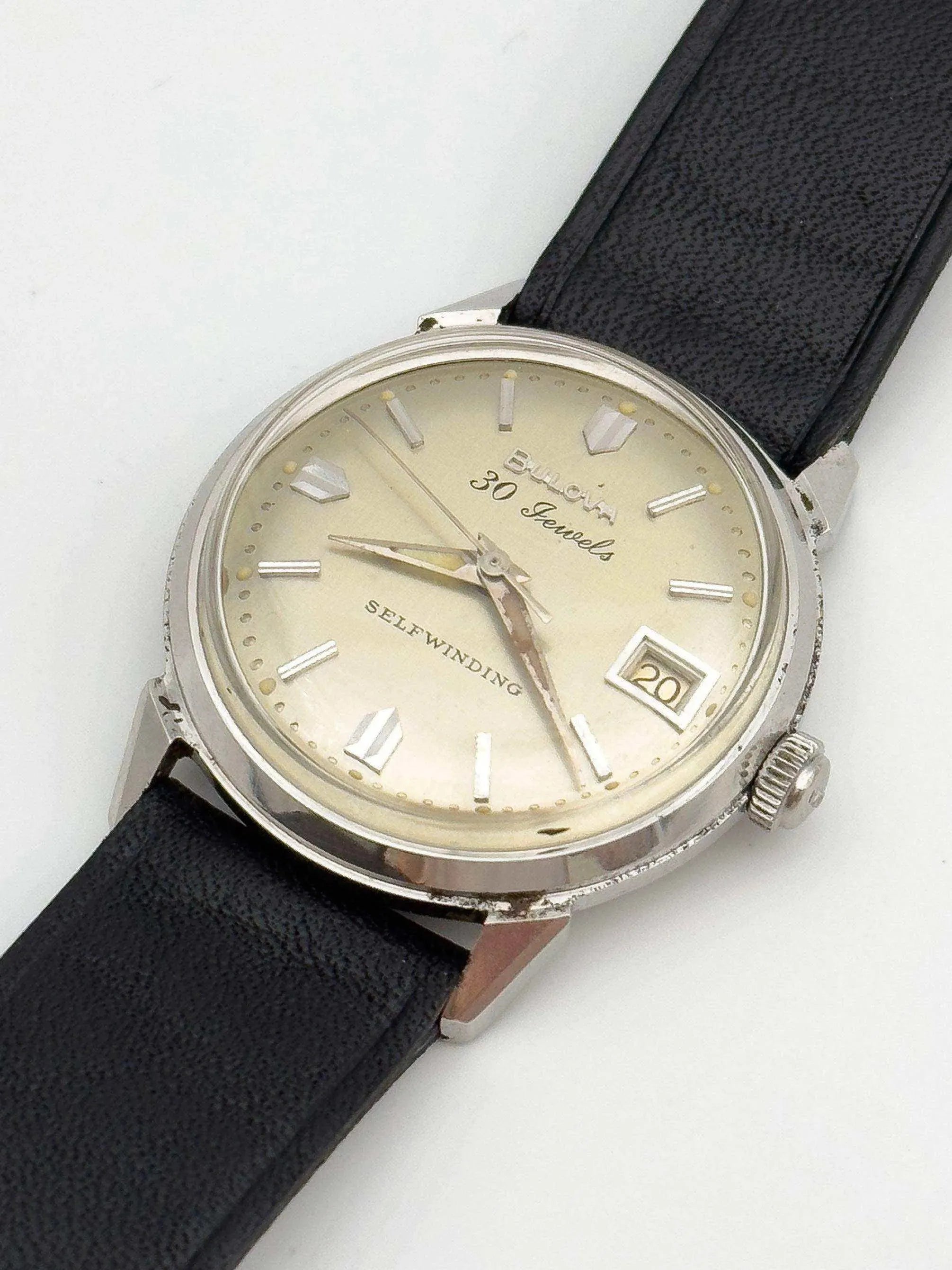 Bulova - Lin Date - 1966 - Atelier Victor Paris - Vintage Watch Shop Dubai