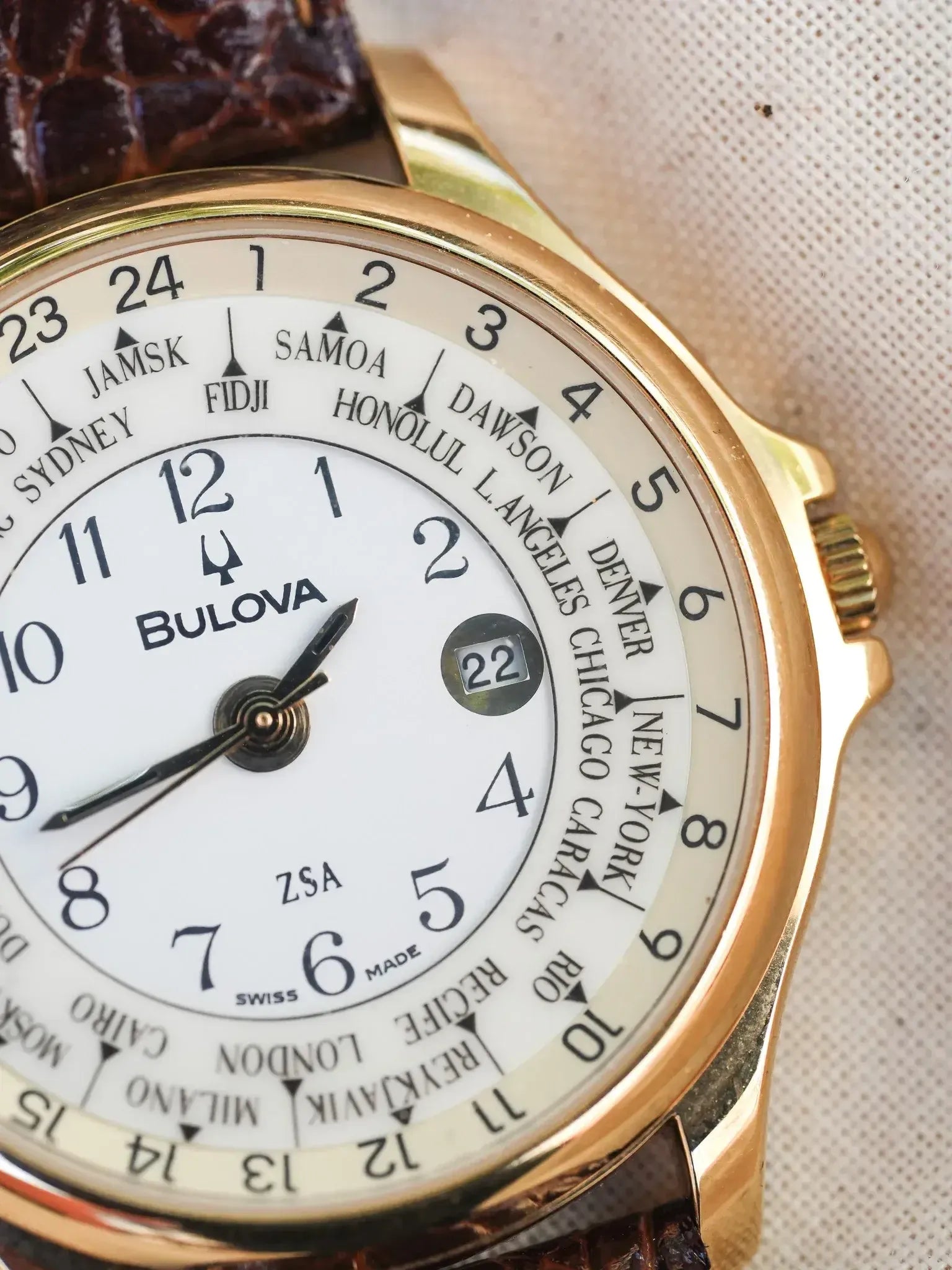 Bulova - Tour du Monde Date Or - boîte & papier - 1990s - Atelier Victor