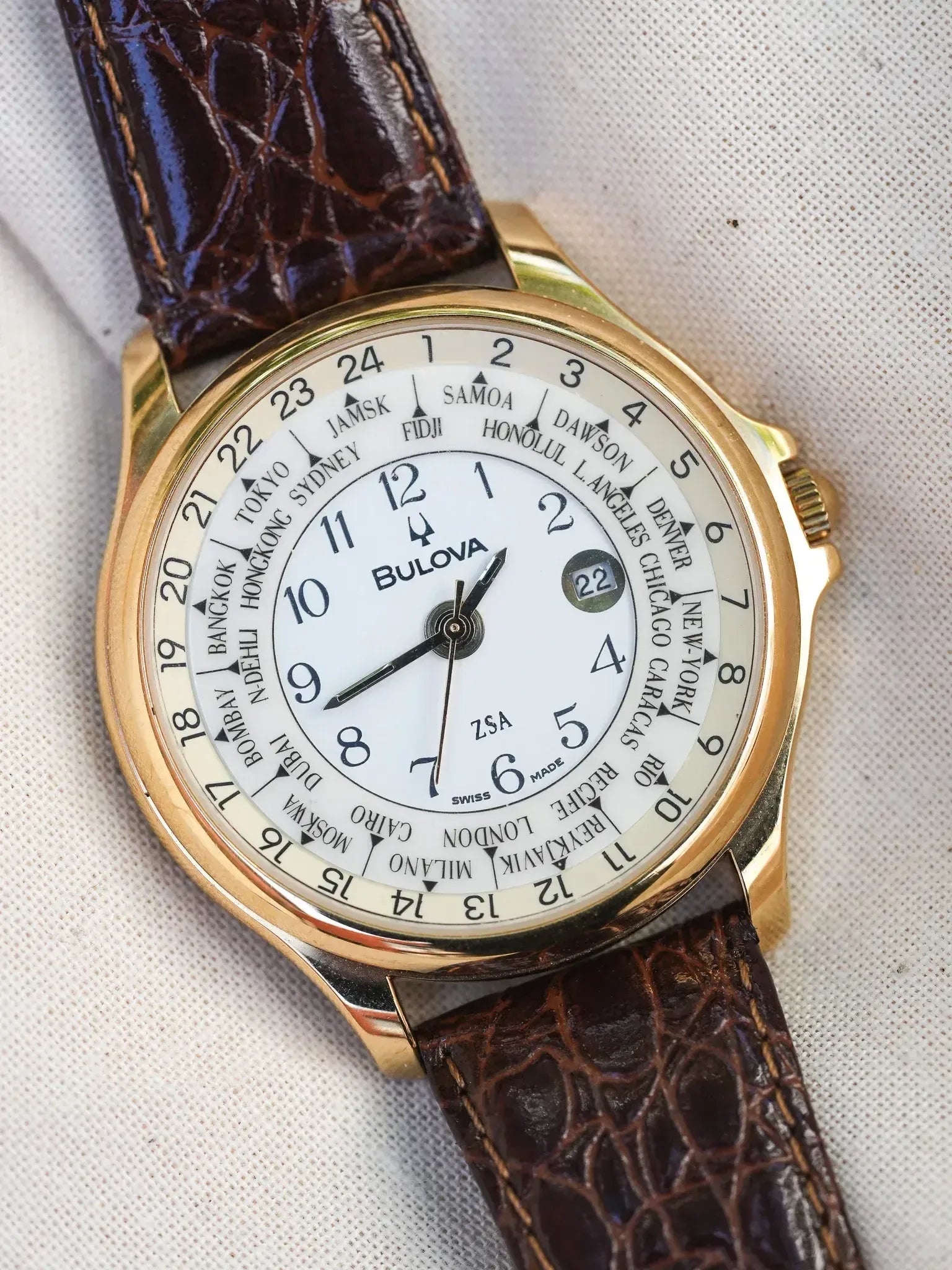 Bulova - Tour du Monde Date Or - boîte & papier - 1990s - Atelier Victor