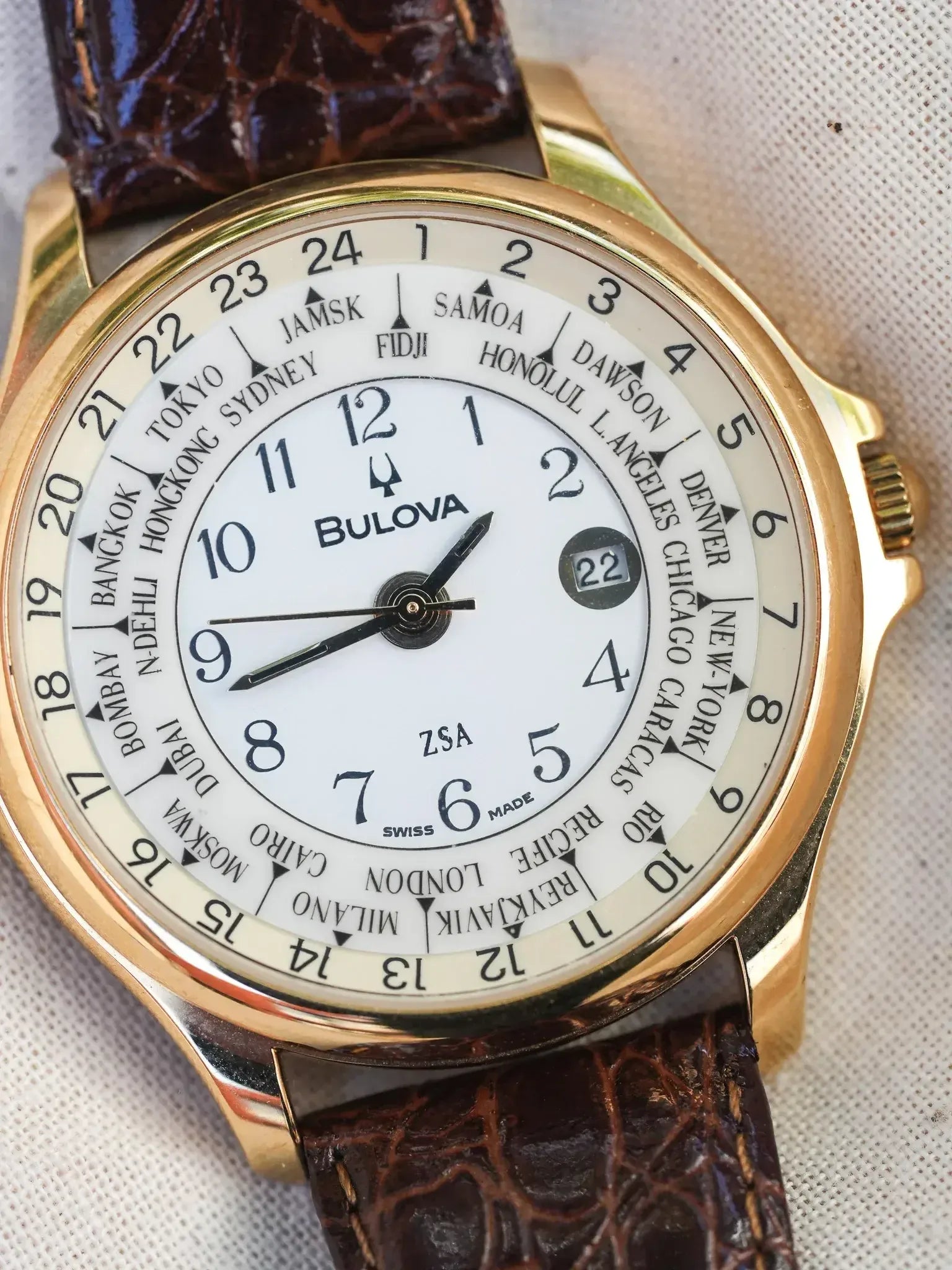 Bulova - Tour du Monde Date Or - boîte & papier - 1990s - Atelier Victor