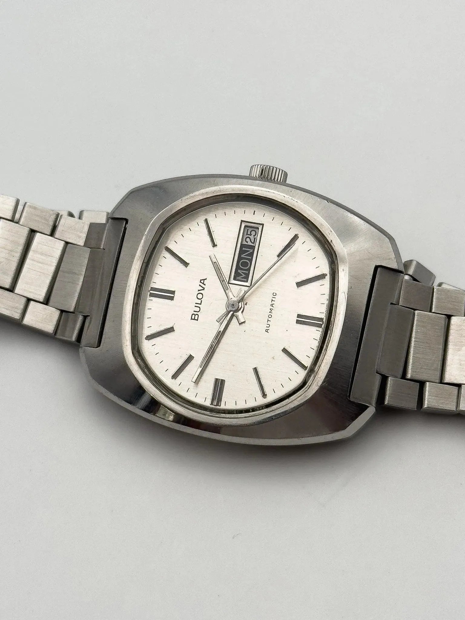 Bulova - TV Steel - 1980s - Atelier Victor Paris - Vintage Watch Shop Dubai