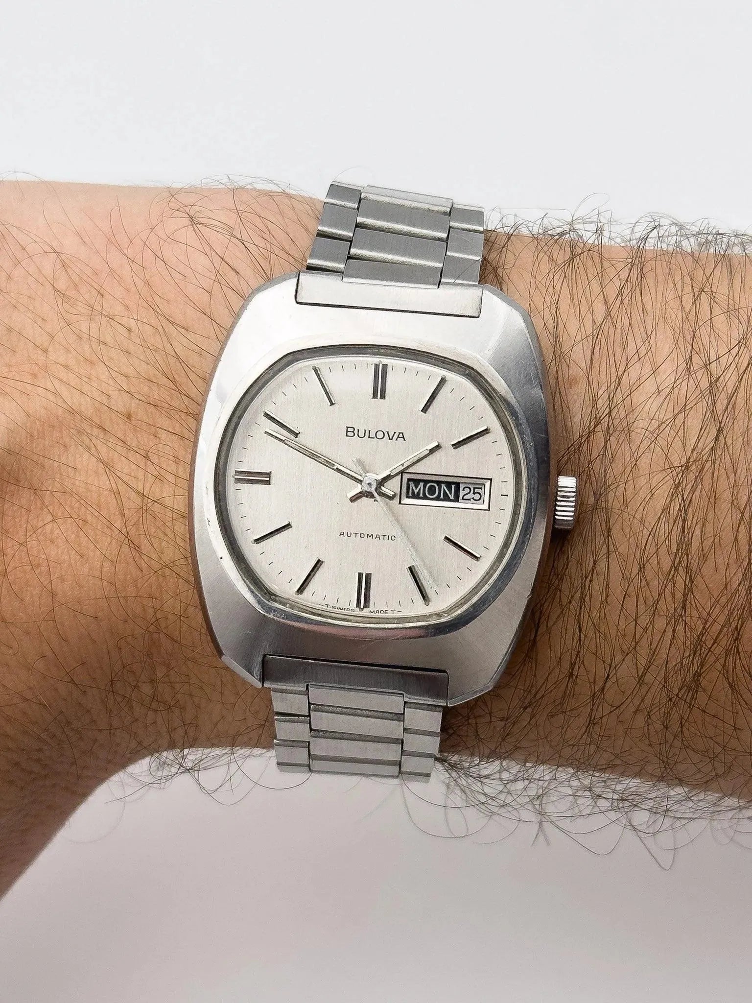 Bulova - TV Steel - 1980s - Atelier Victor Paris - Vintage Watch Shop Dubai