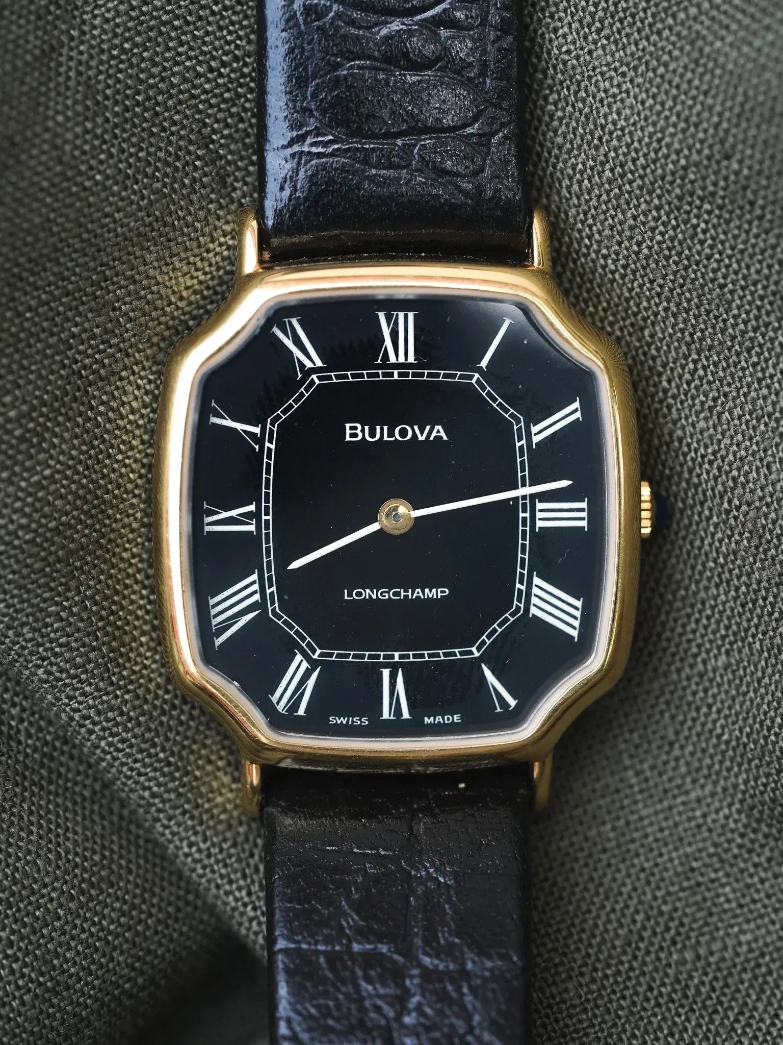 Bulova x Longchamp - Octogonale Noir Plaqué or - NOS - 1970s - Atelier Victor