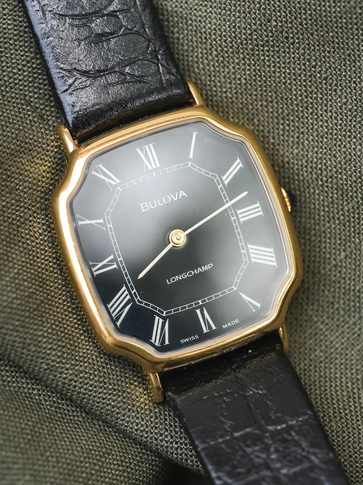 Bulova x Longchamp - Octogonale Noir Plaqué or - NOS - 1970s - Atelier Victor