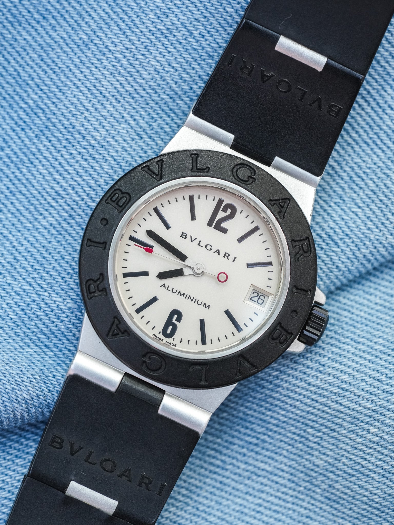 Bvlgari - Aluminum 29mm Crème Caoutchouc noir - 1990s - Atelier Victor - Vintage Shop