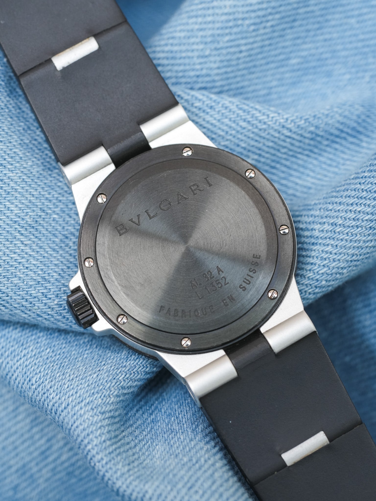 Bvlgari - Aluminum 29mm Crème Caoutchouc noir - 1990s - Atelier Victor - Vintage Shop