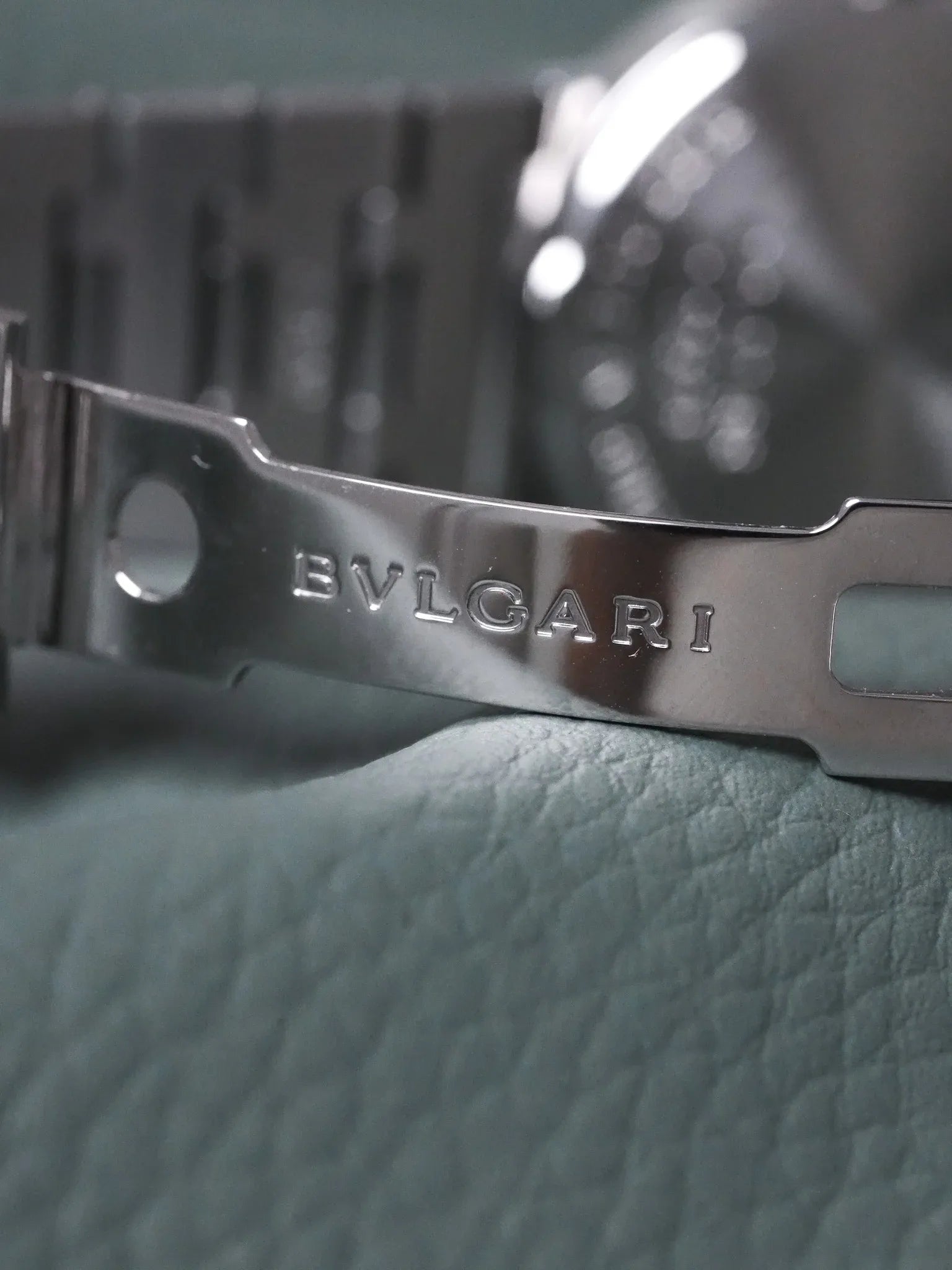 Bvlgari - BB30SS Acier Cadran noir - 2000s - Atelier Victor
