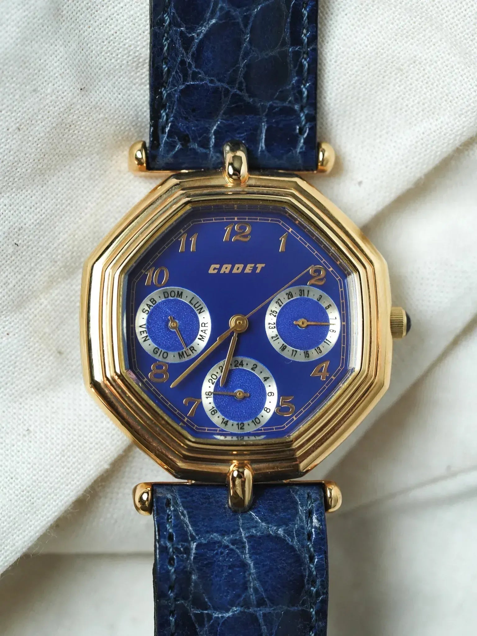 Cadet - Octogonale Or Bleu Triple Date - NOS -1990s - Atelier Victor