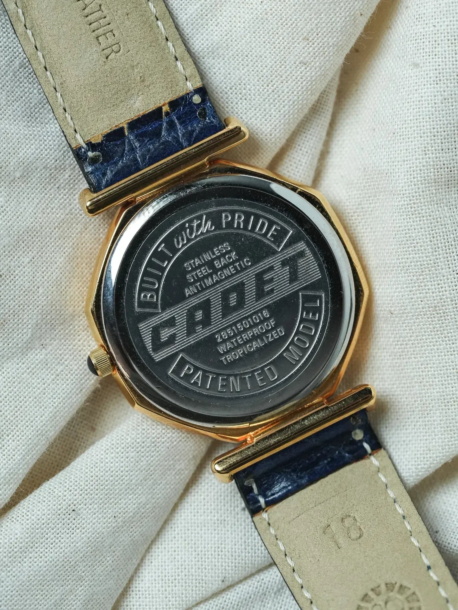 Cadet - Octogonale Or Bleu Triple Date - NOS -1990s - Atelier Victor