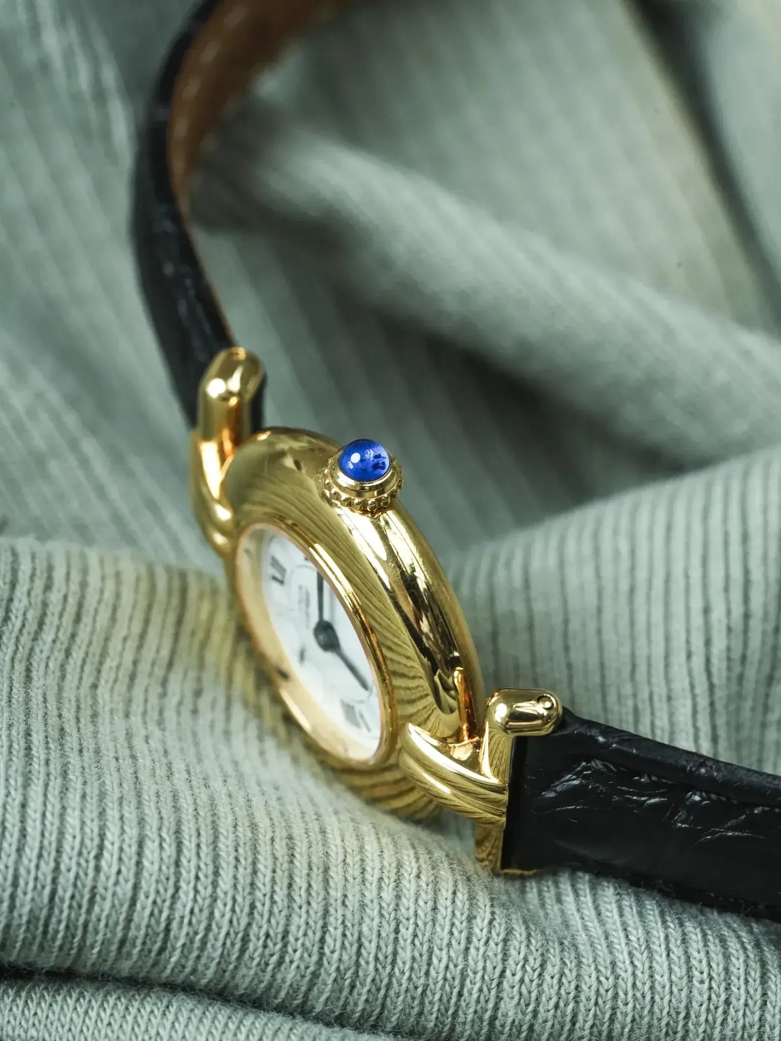 Cartier - 红宝石斗兽场 白色表盘 折叠扣 - 1990s