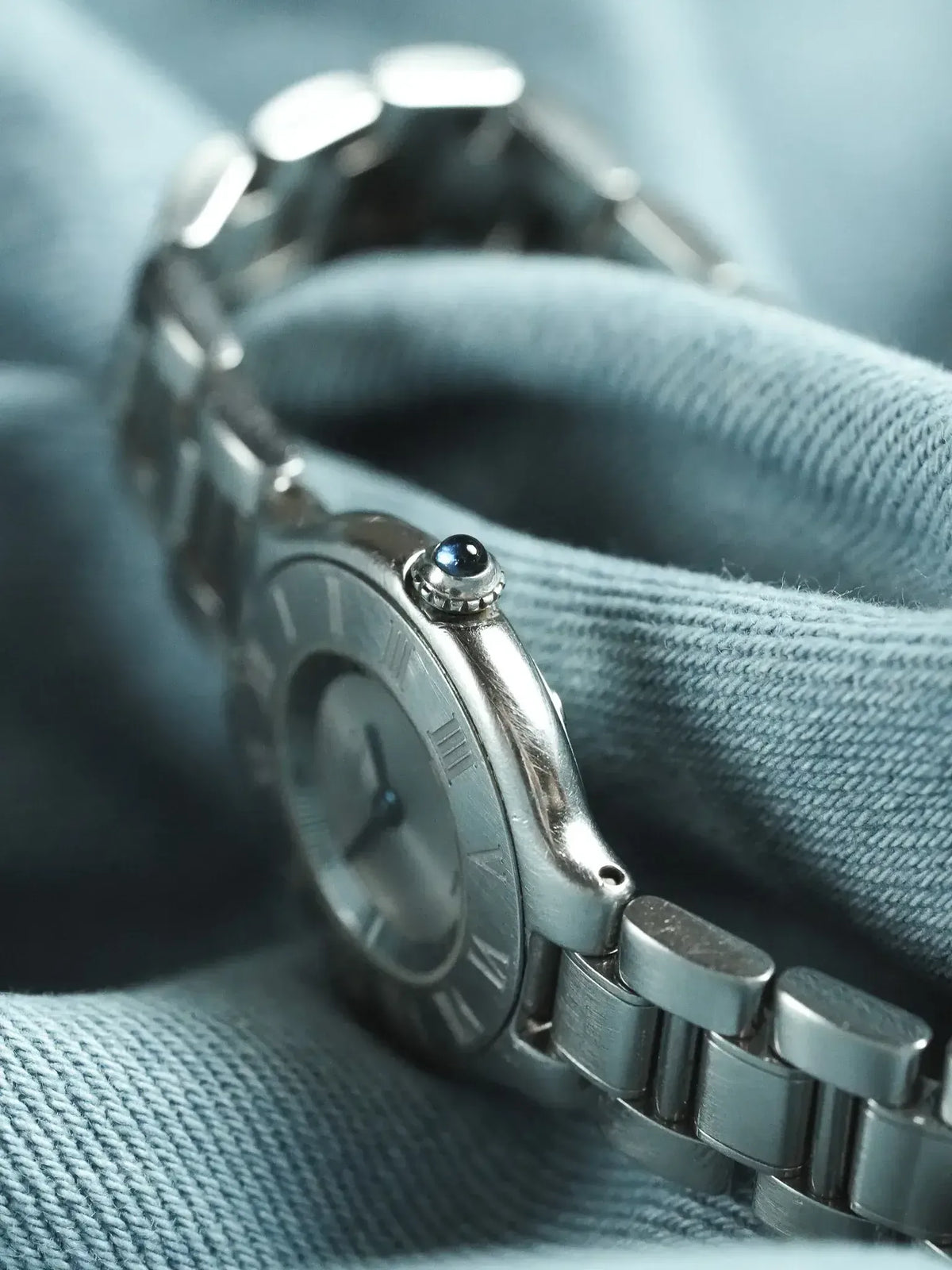 تاج بكابوشون وجانب علبة مصقول - ساعة Cartier Must 21 1340 فينتاج - Atelier Victor