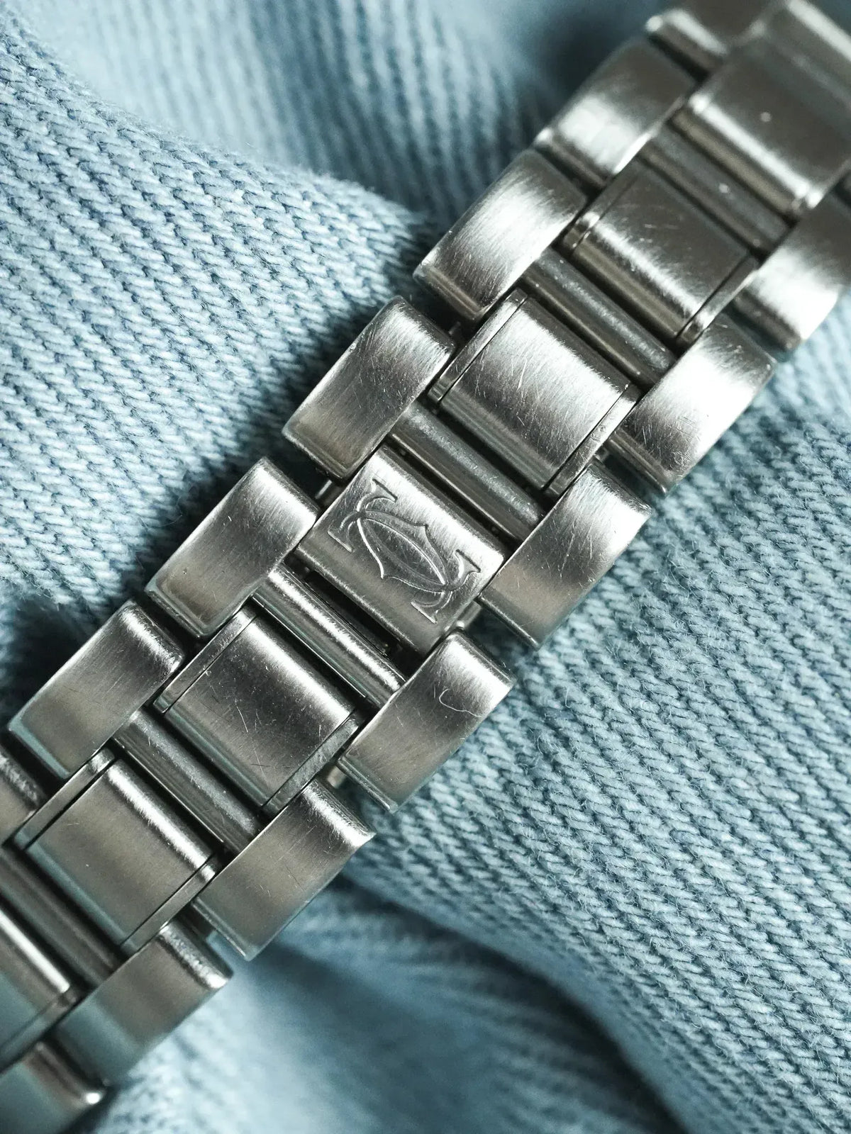 سوار فولاذي ومشبك قابل للطي موقّع - ساعة Cartier Must 21 1340 فينتاج - Atelier Victor