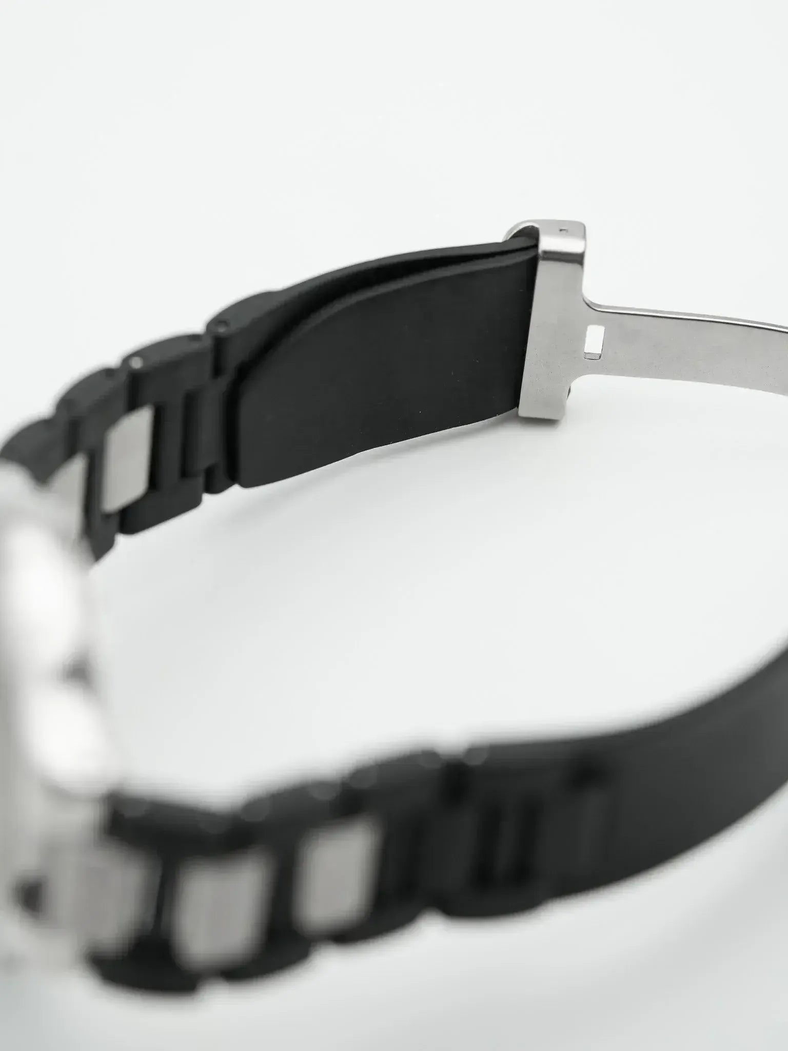 Cartier - Must Chronographe Noir 2424 - 1990s - Atelier Victor