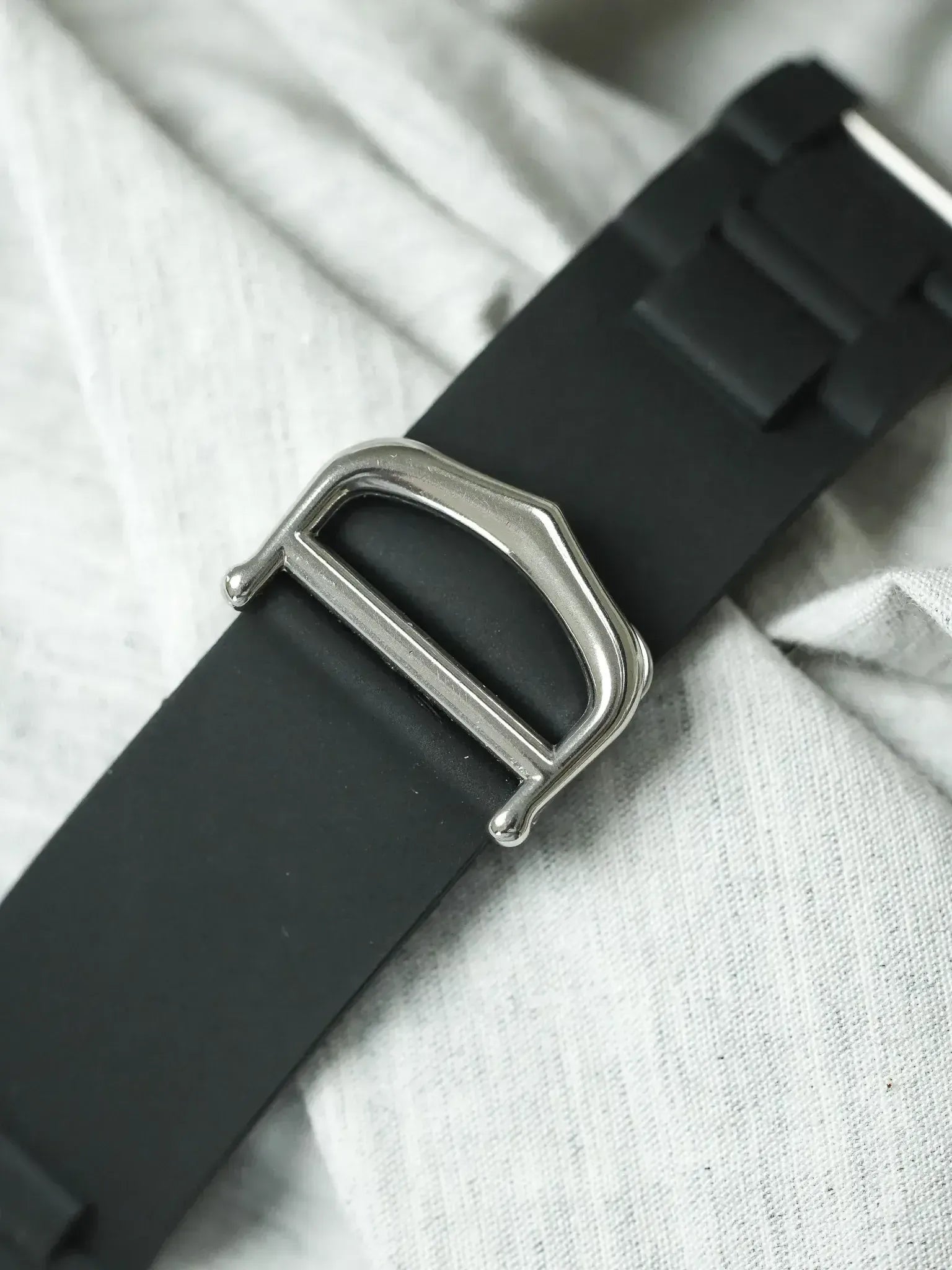 Cartier - Must Chronographe Noir 2424 - papier - 2003 - Atelier Victor