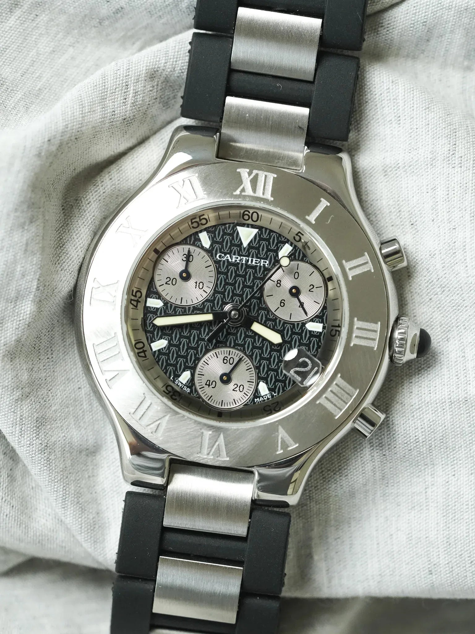 Cartier - Must Chronographe Noir 2424 - papier - 2003 - Atelier Victor