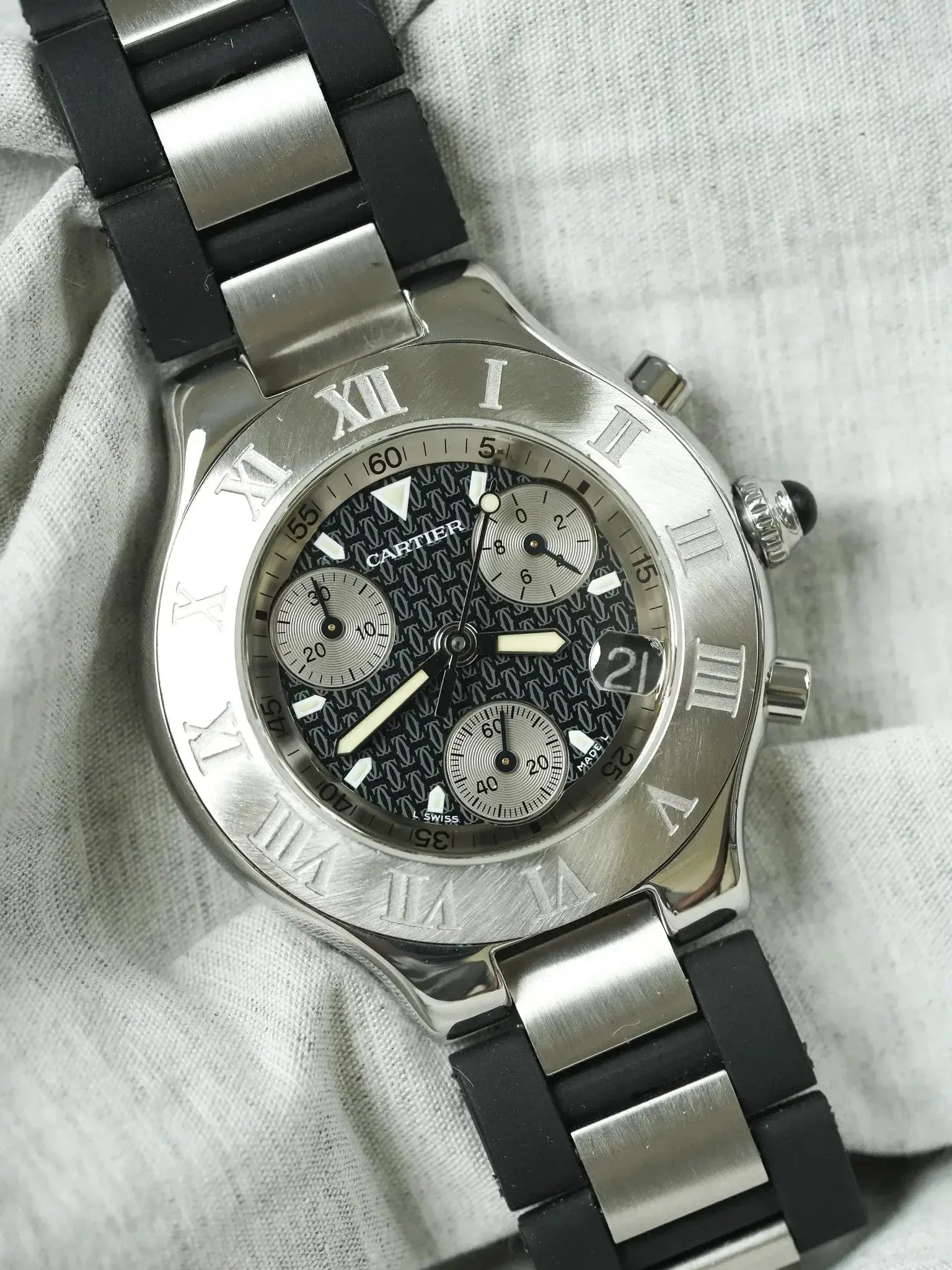 Cartier - Must Chronographe Noir 2424 - papier - 2003 - Atelier Victor