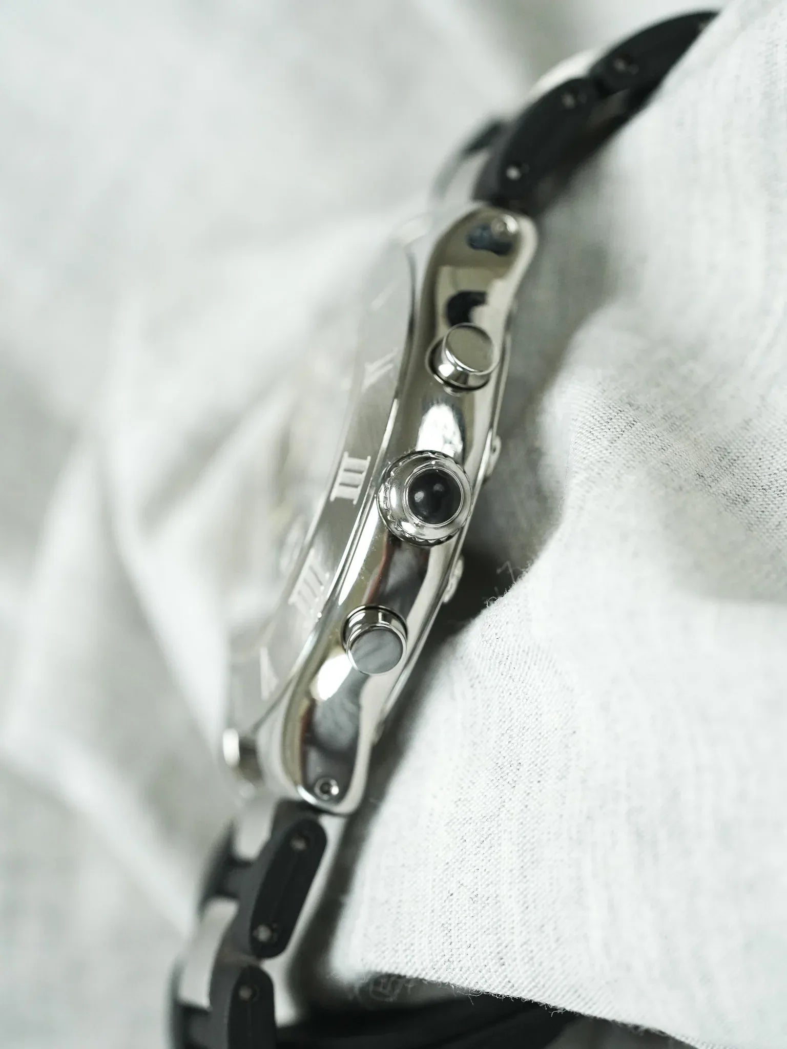 Cartier - Must Chronographe Noir 2424 - papier - 2003 - Atelier Victor