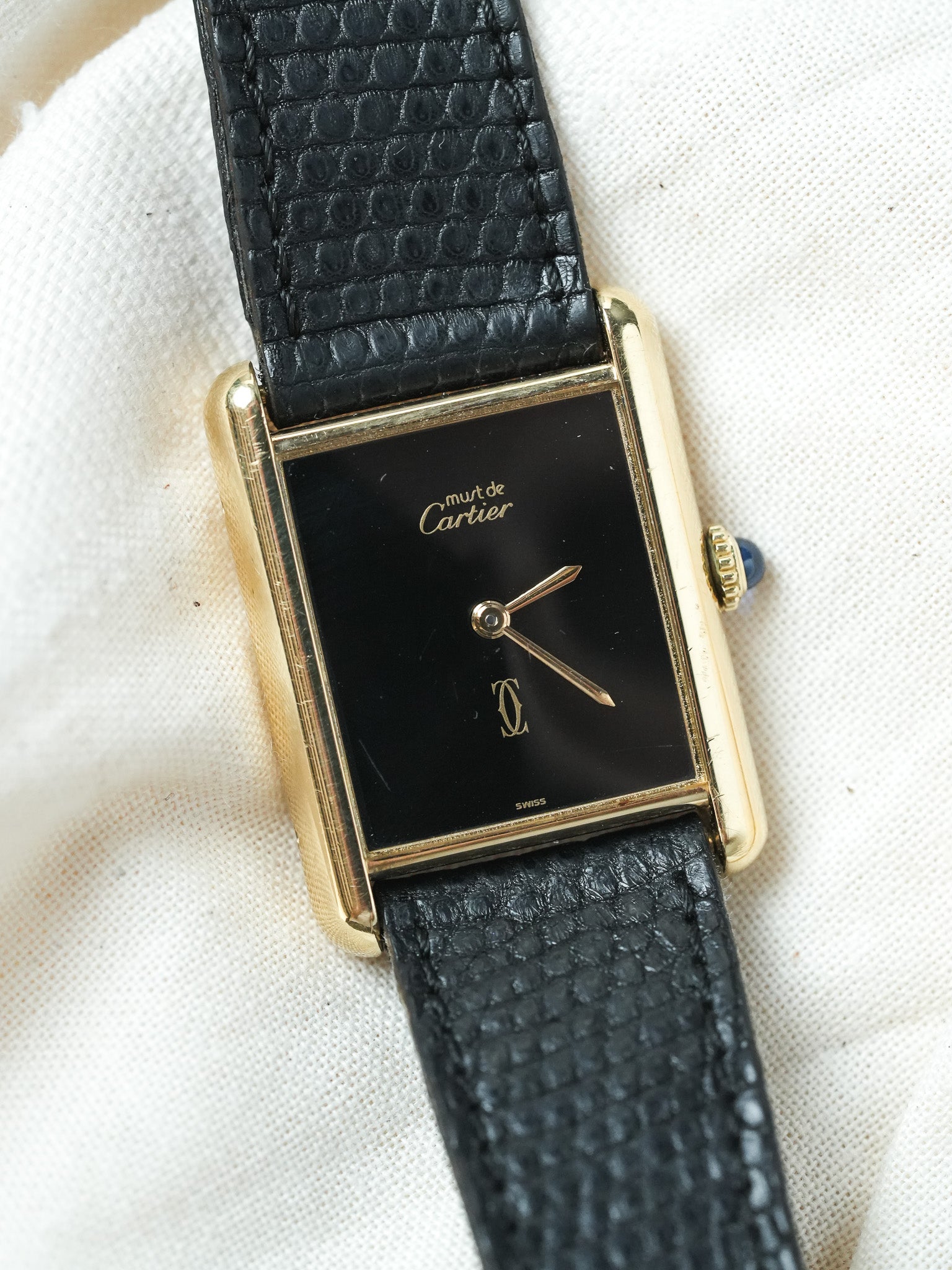 Cartier - Must de Cartier Tank 23x30 Vermeil Cadran Noir laqué - 1980s - Atelier Victor - Vintage Shop