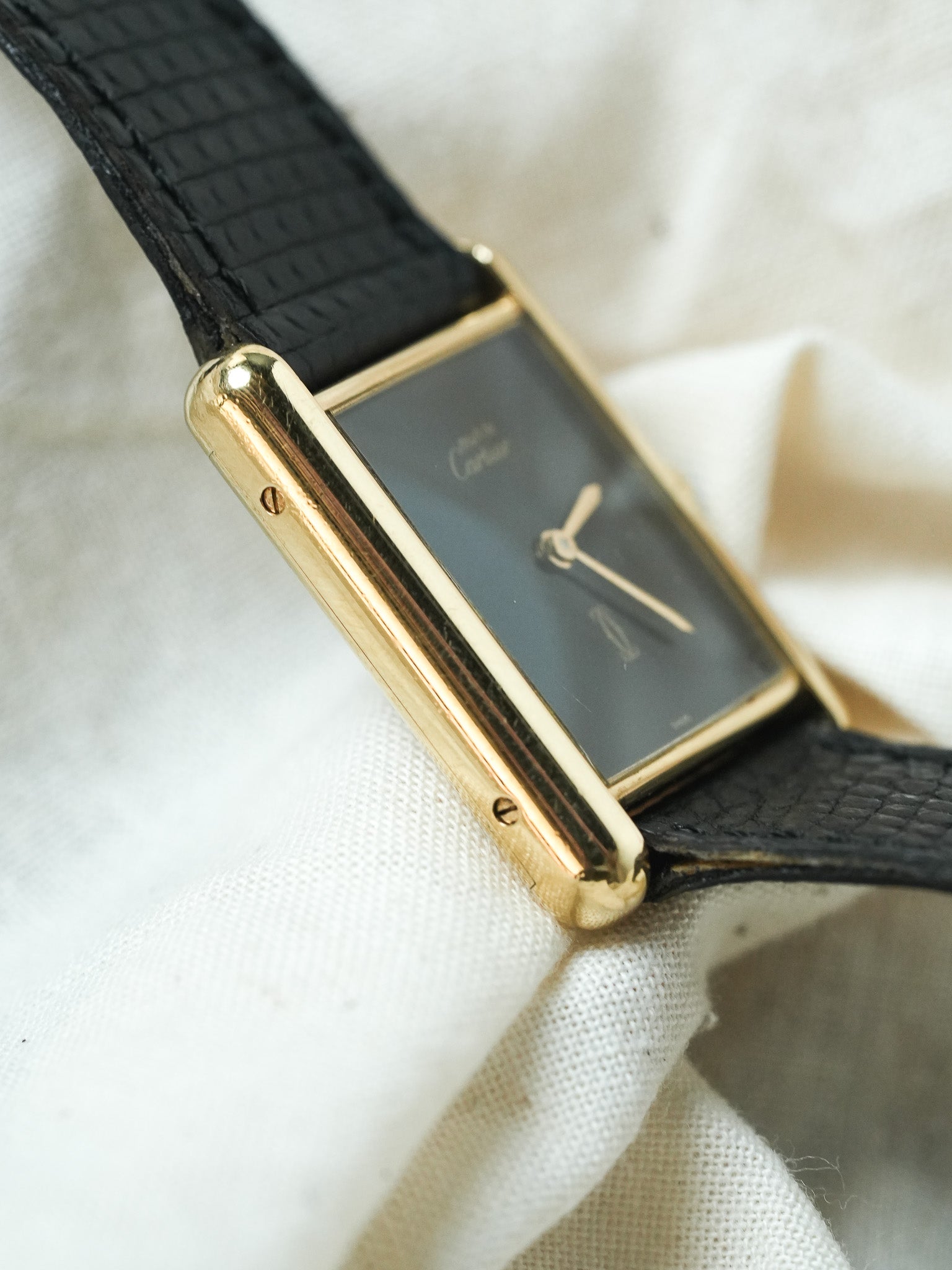 Cartier - Must de Cartier Tank 23x30 Vermeil Cadran Noir laqué - 1980s - Atelier Victor - Vintage Shop