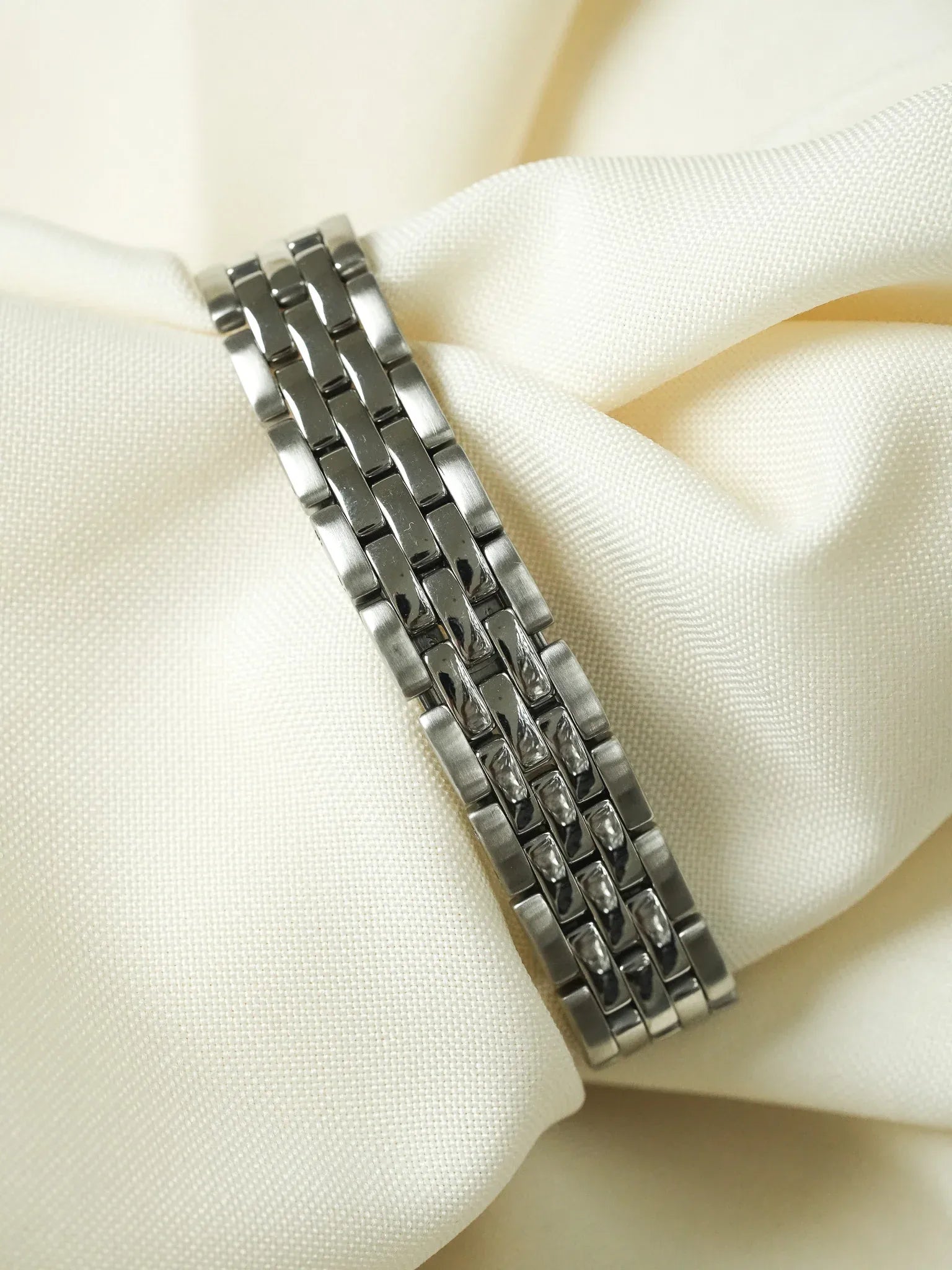 Cartier - Panthere Acier 24mm Cadran rosé réf 1320 - 1990s - Atelier Victor