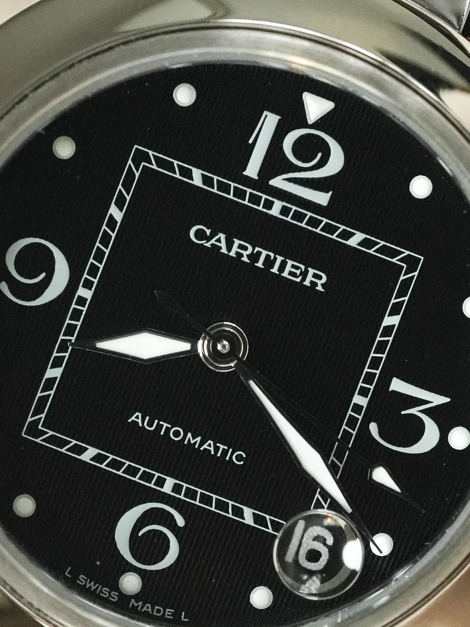 Cartier - Pasha 2324 Cuir Date Blanc Tapissé - Papier - 2003 - Atelier Victor