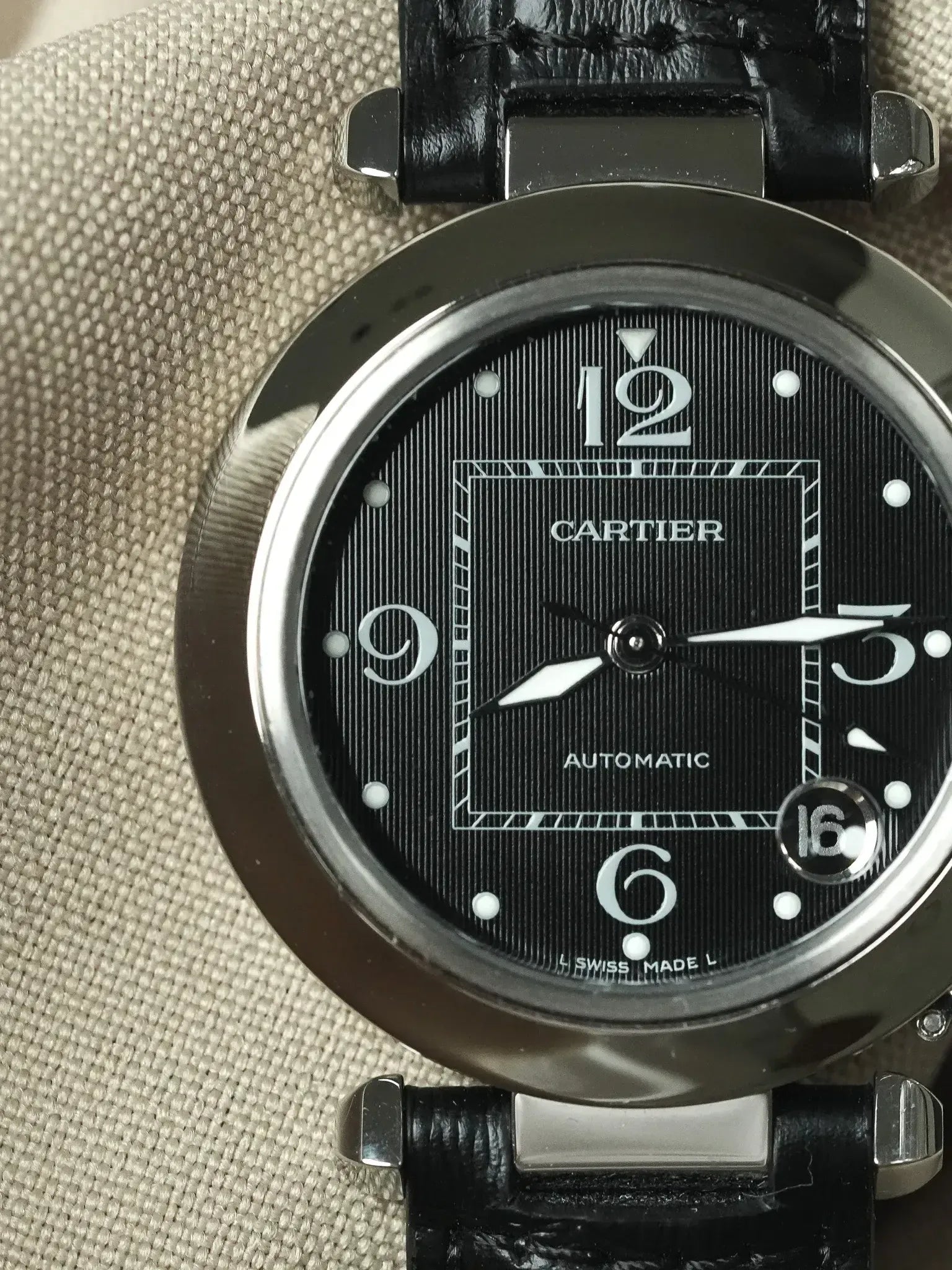 Cartier - Pasha 2324 Cuir Date Blanc Tapissé - Papier - 2003 - Atelier Victor