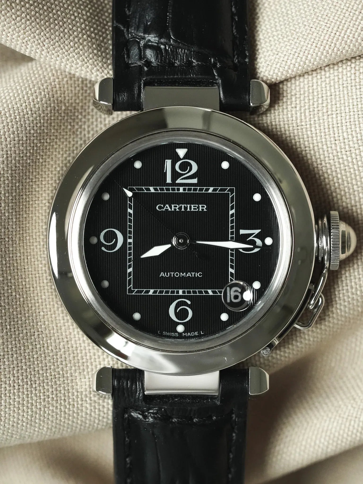 Cartier - Pasha 2324 Cuir Date Blanc Tapissé - Papier - 2003 - Atelier Victor