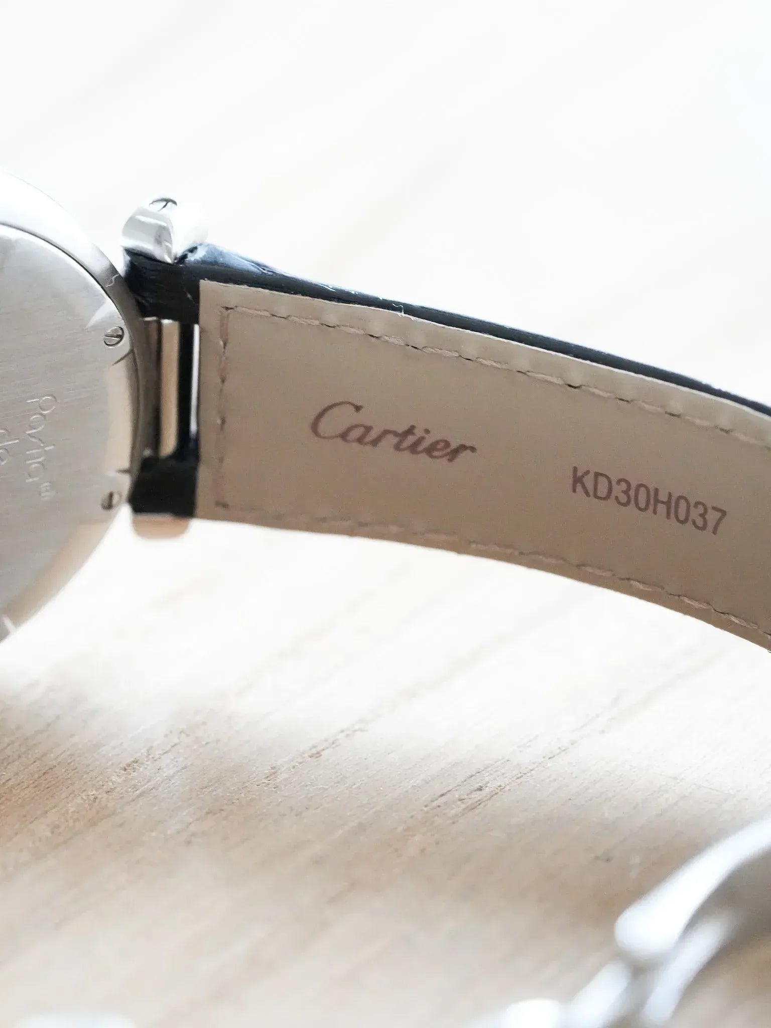 Cartier - Pasha 2324 Date Blanc Tapissé Cuir - 2000s - Atelier Victor