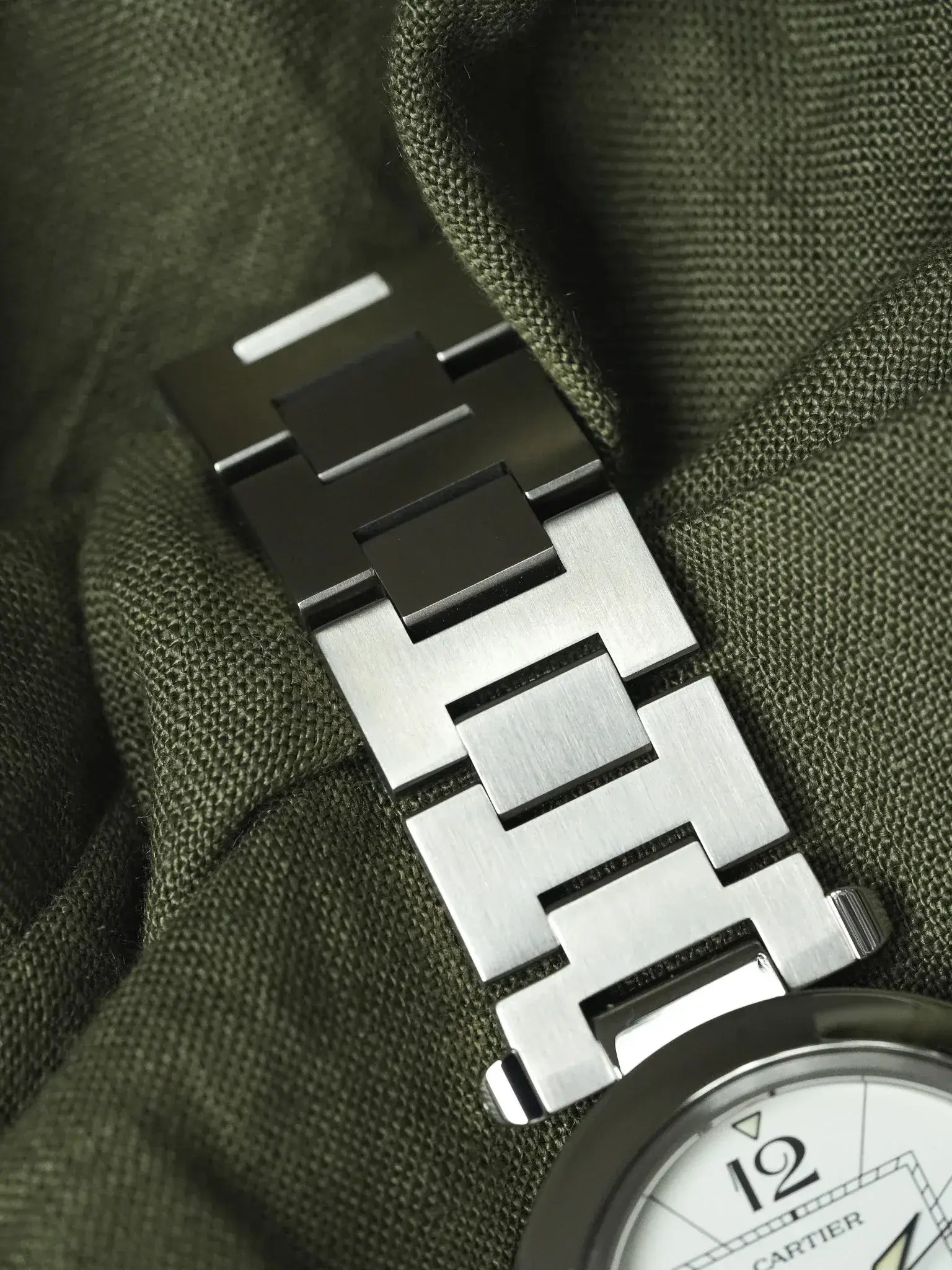 Cartier - Pasha 2475 Grande Date Blanc Acier 35mm - 2000s - Atelier Victor