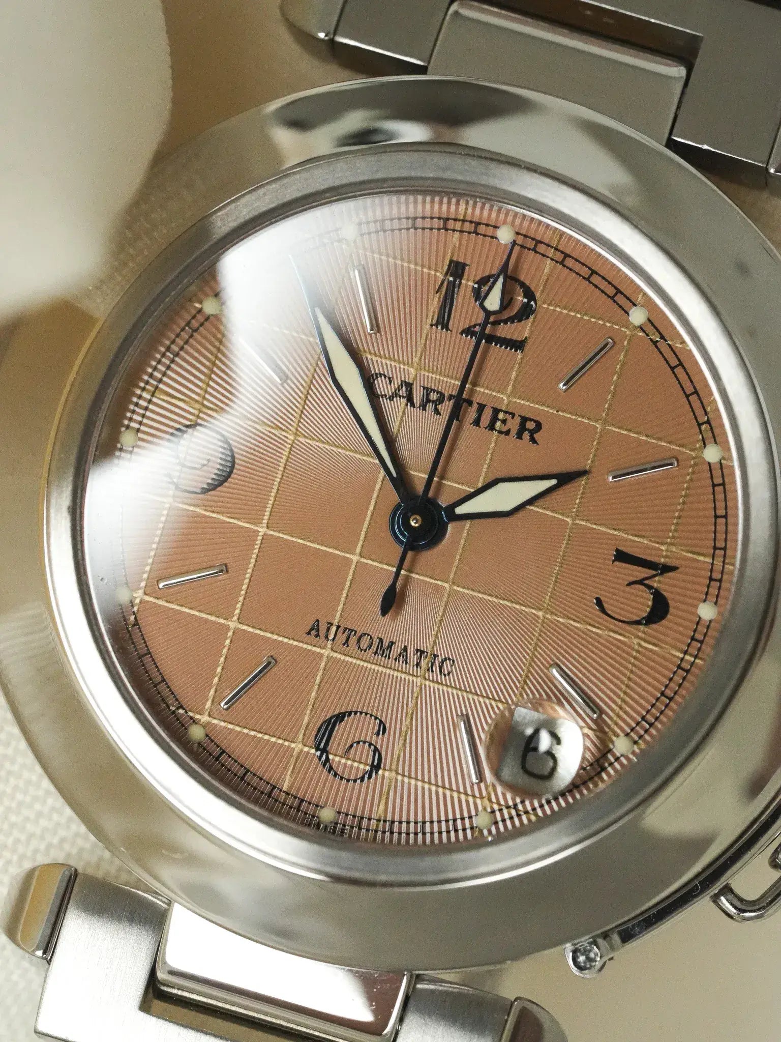 Cartier - Pasha Date 35mm Cadran Saumon - 2000s - Atelier Victor
