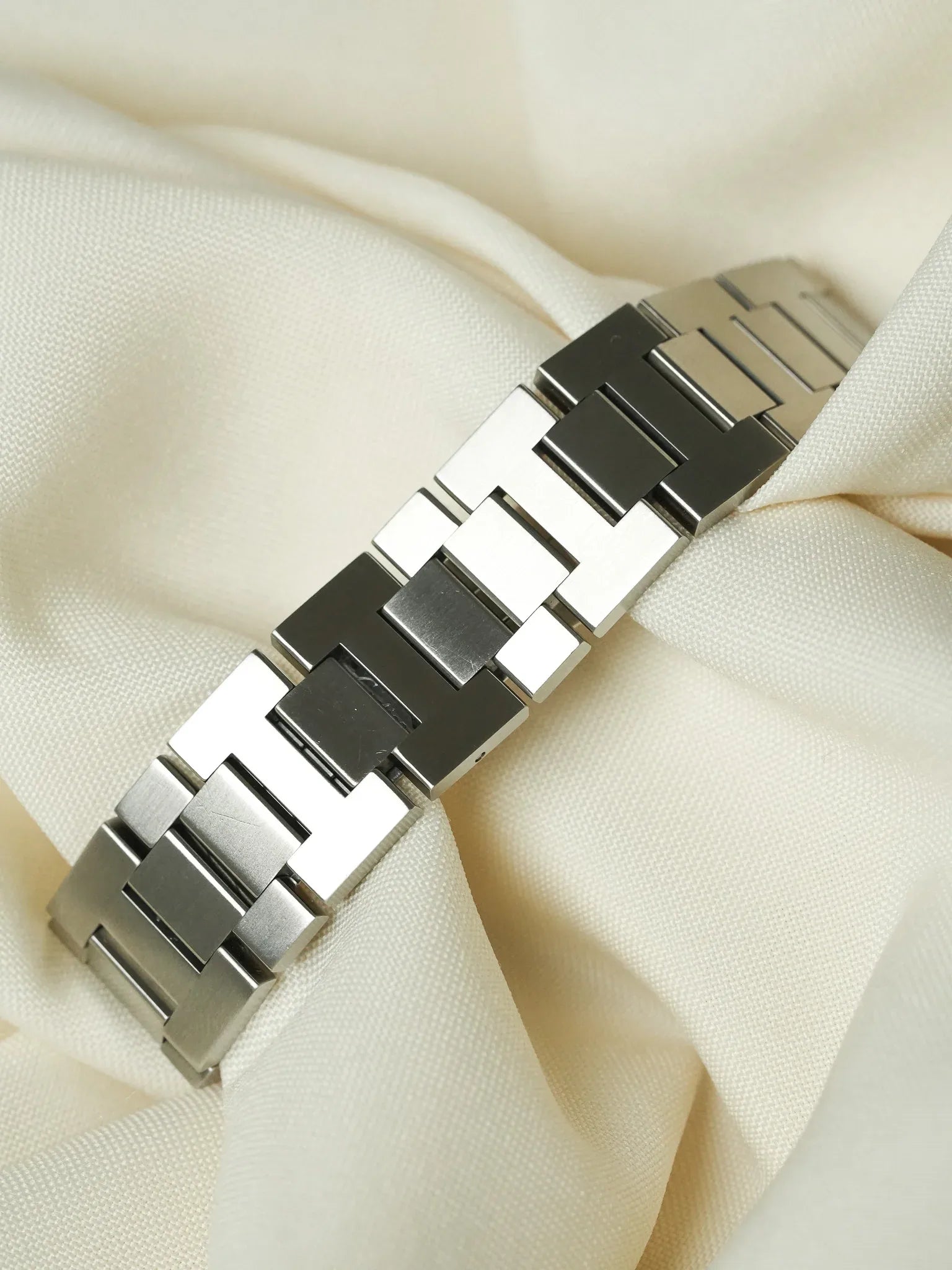 Cartier - Pasha Date 35mm Cadran Saumon - 2000s - Atelier Victor