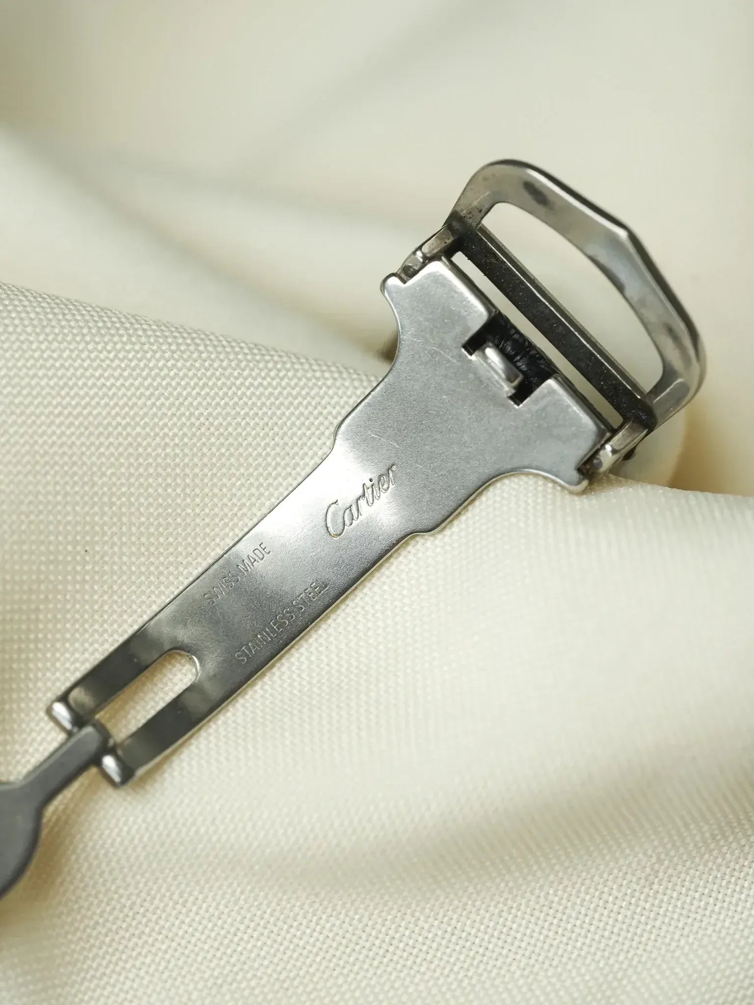 Cartier - Tank Must 2414 Argent massif avec boucle déployante - 1990s - Atelier Victor