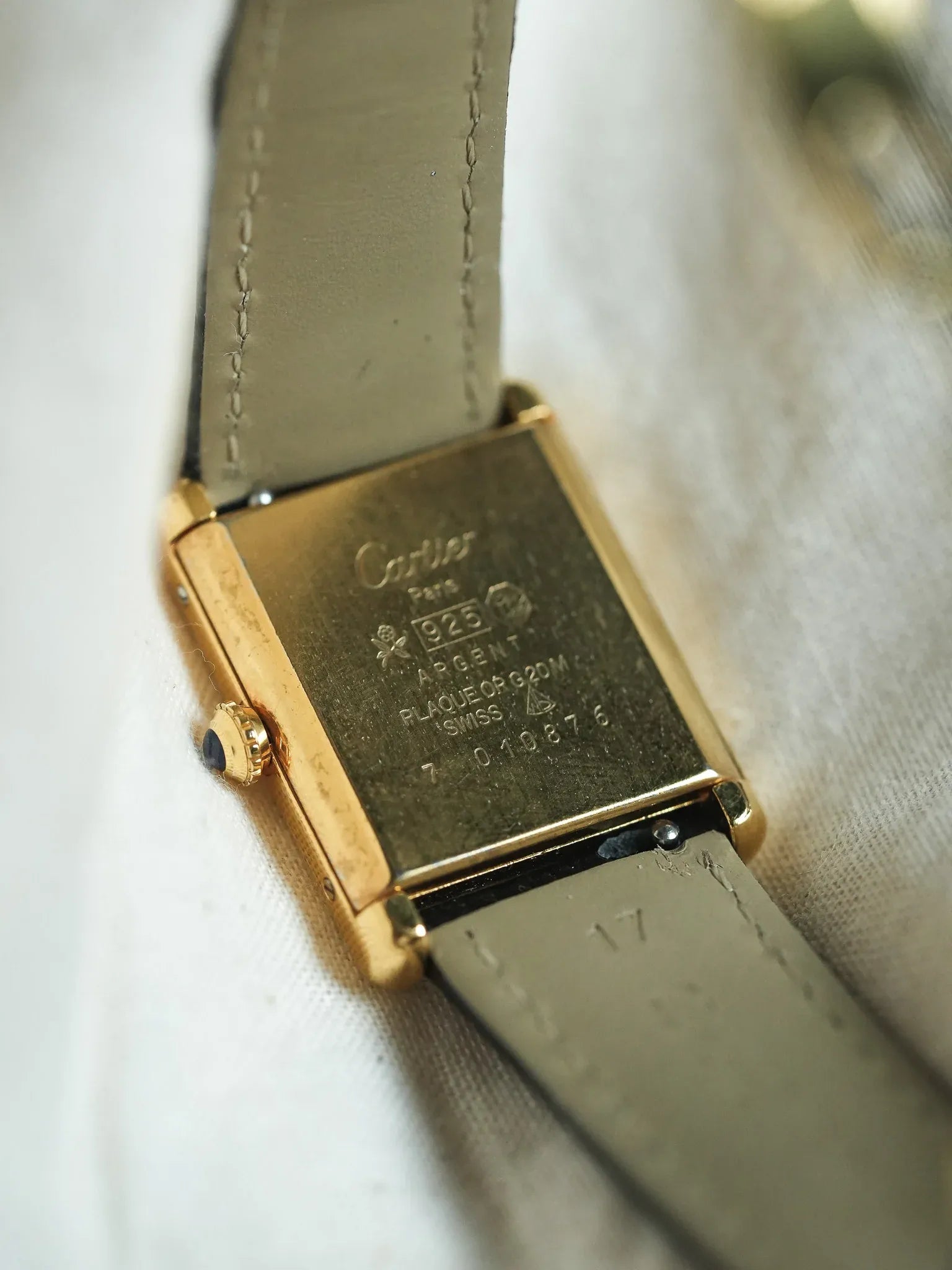 Cartier - Tank Must de Cartier 23x30 Vermeil Cadran Noir laqué Boucle Déployante - 1980s - Atelier Victor - Vintage Shop
