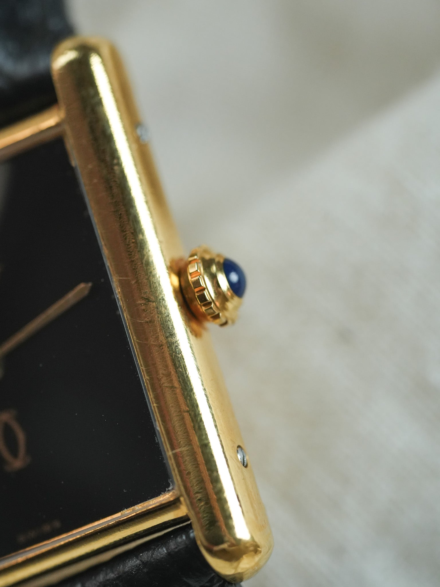 Cartier - Tank Must de Cartier 23x30 Vermeil Cadran Noir laqué Boucle Déployante - 1980s - Atelier Victor - Vintage Shop