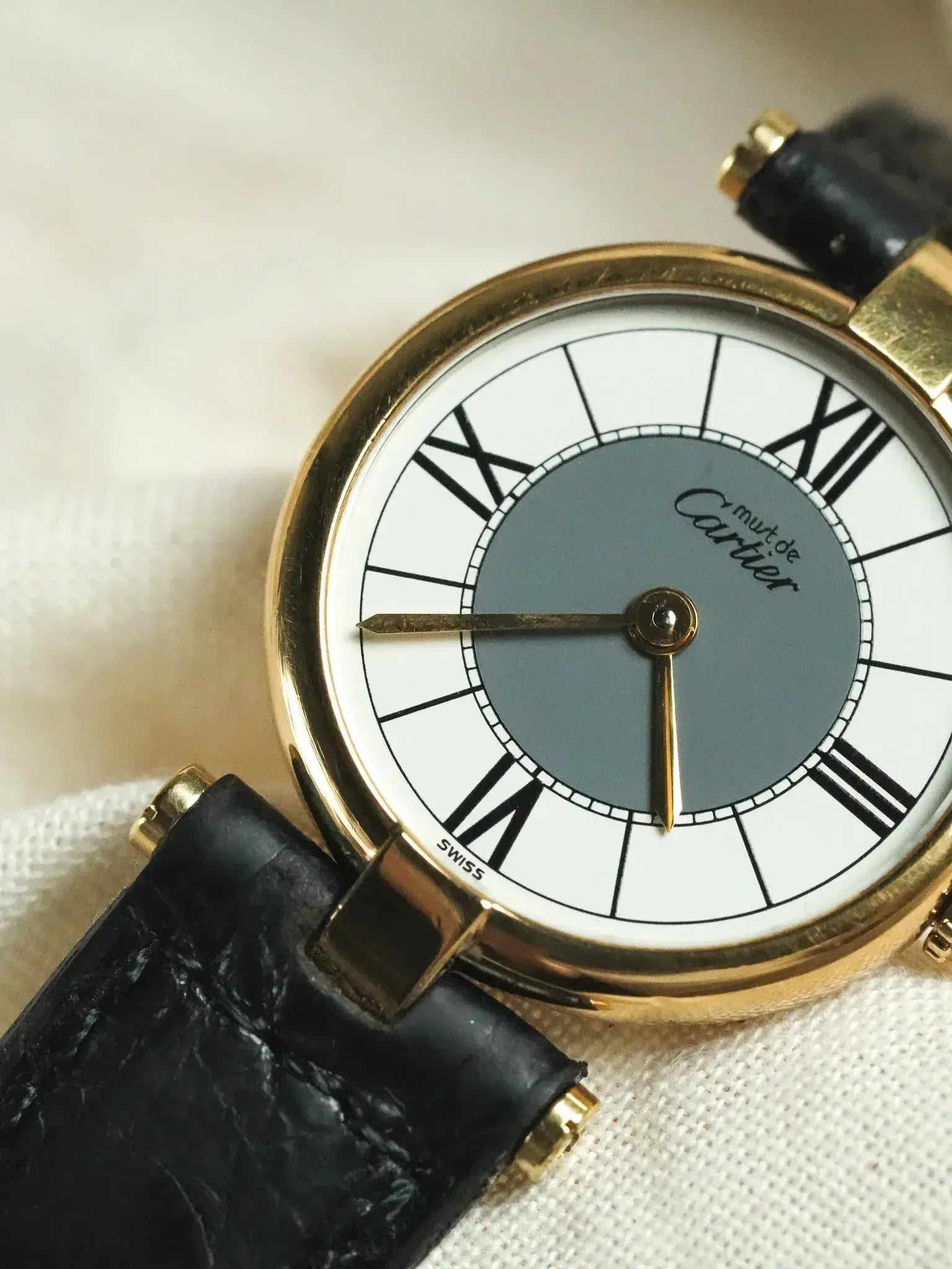 Cartier - Vendôme 590004 Must Vermeil Cadran Blanc Gris Boucle déployante - 1990s - Atelier Victor