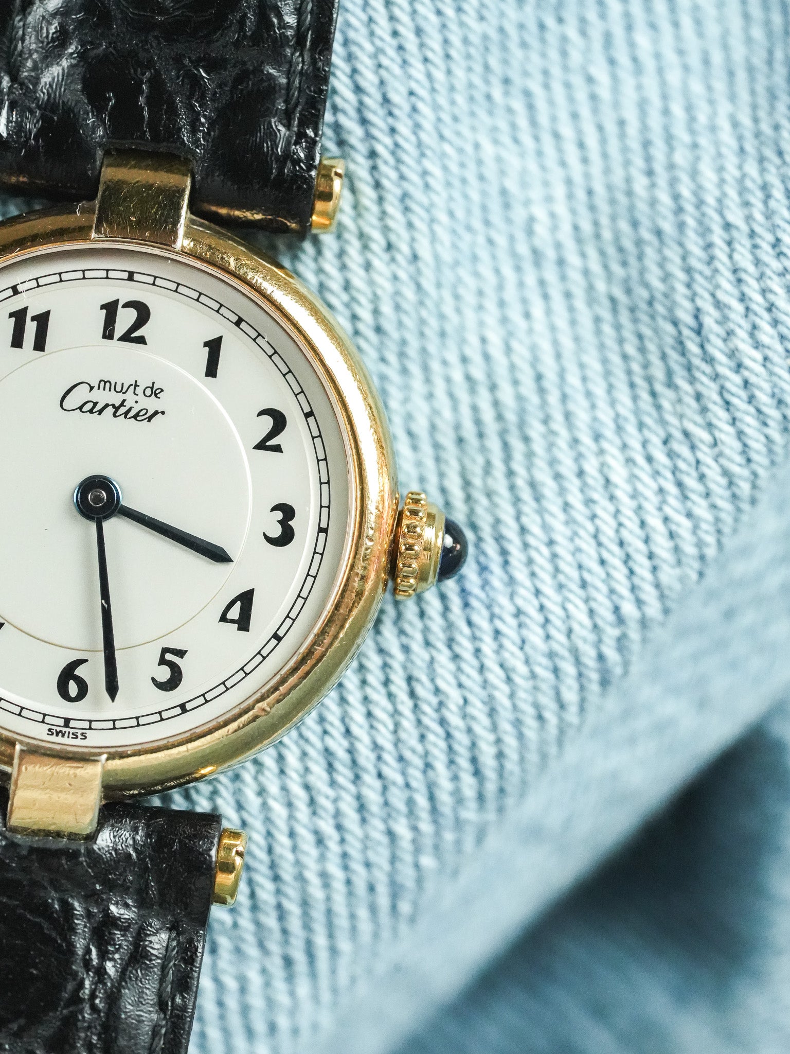 Cartier - Vendôme Must Vermeil Arabes Boucle déployante - 1990s - Atelier Victor - Vintage Shop