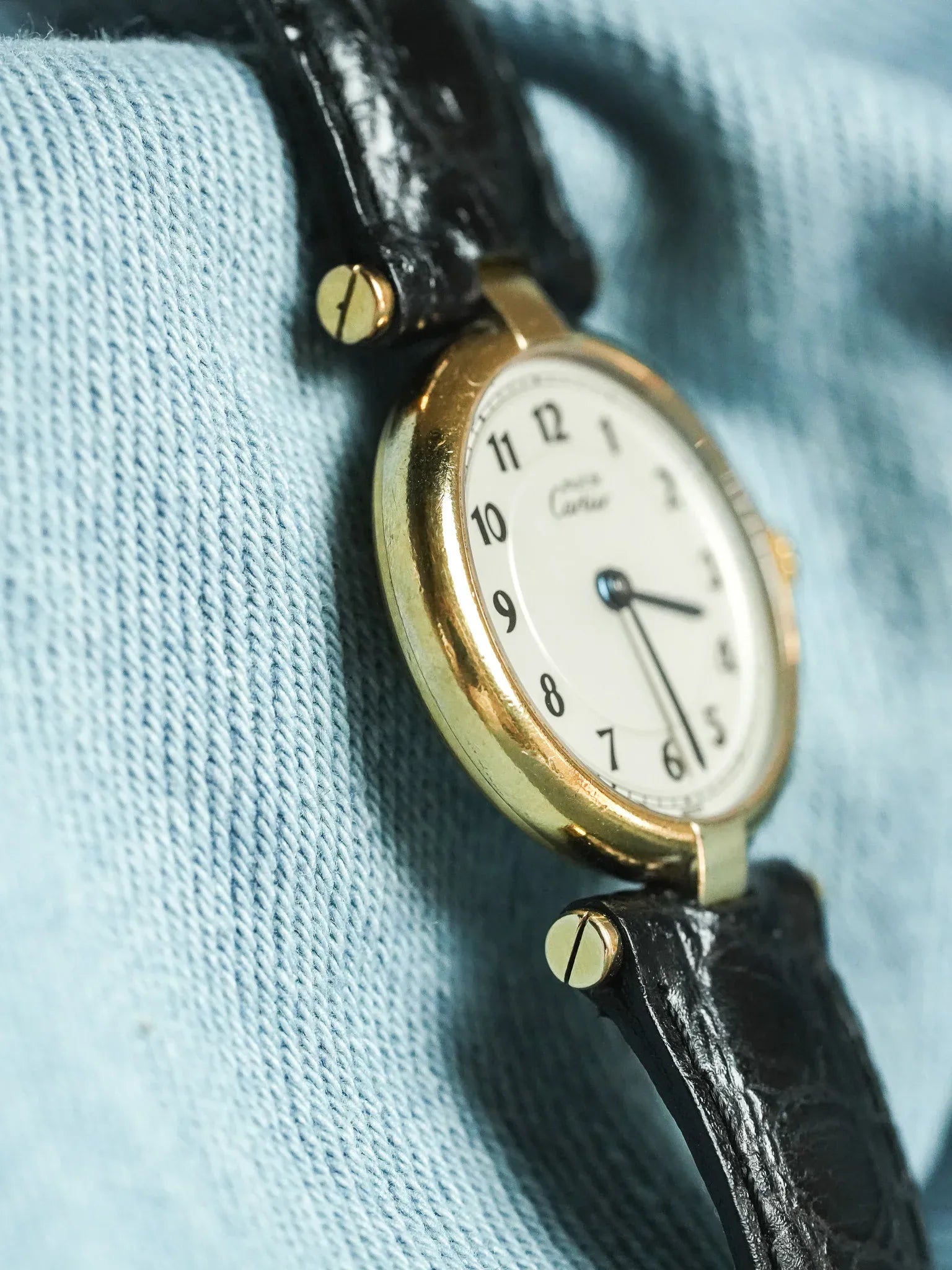 Cartier - Vendôme Must Vermeil Arabes Boucle déployante - 1990s - Atelier Victor - Vintage Shop