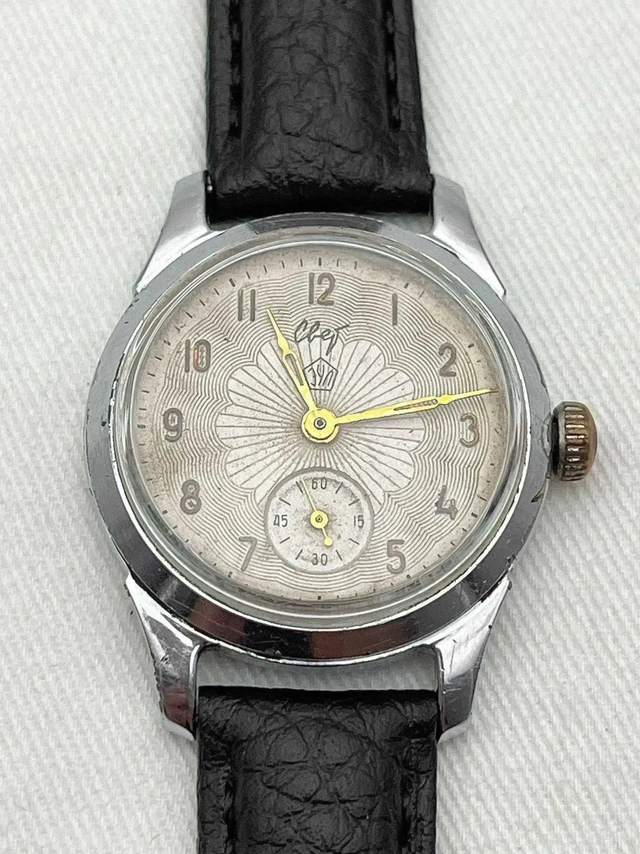 CBET - Petite Seconde Cadran guilloché - 1960s - Atelier Victor