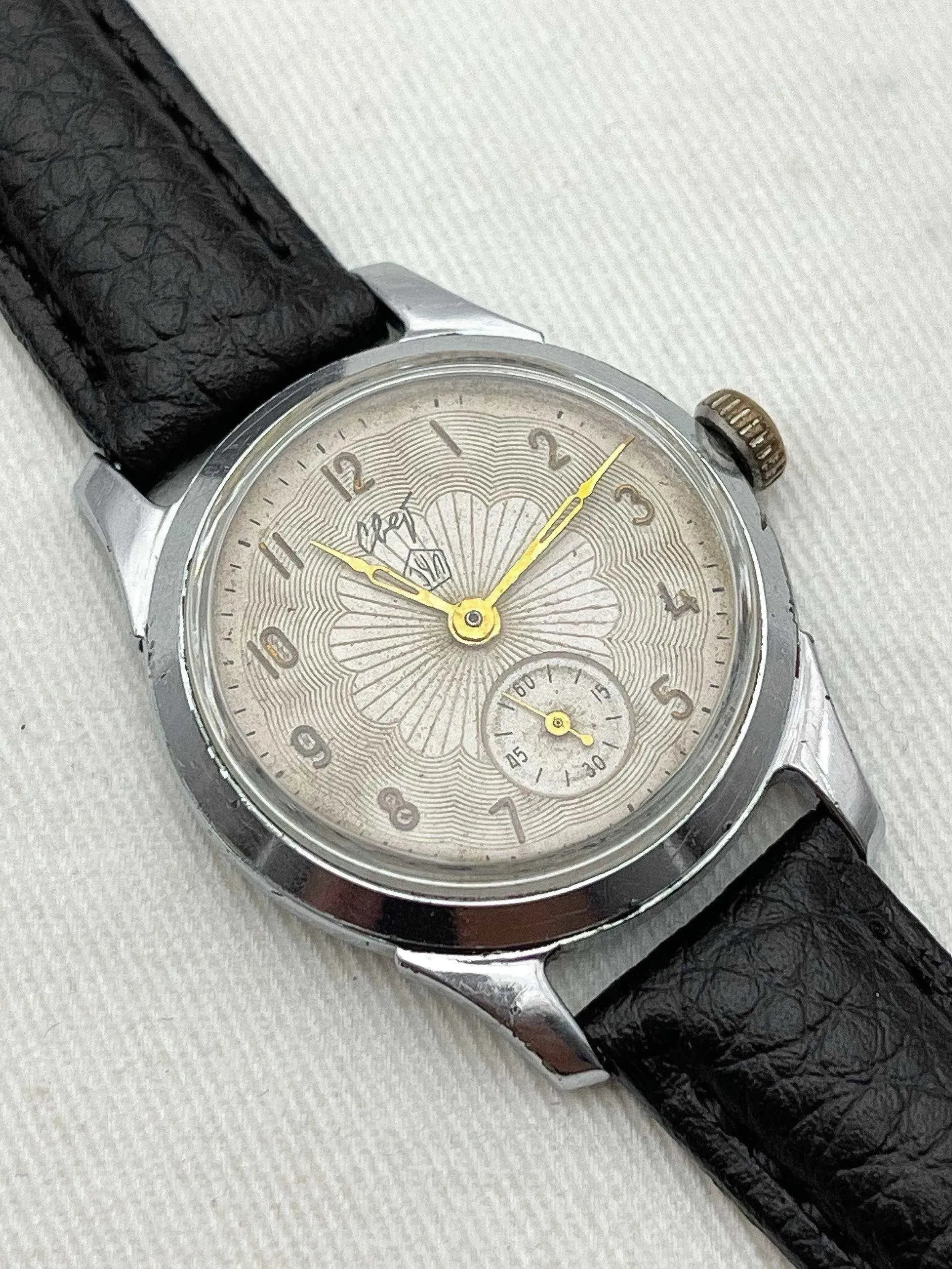 CBET - Petite Seconde Cadran guilloché - 1960s - Atelier Victor