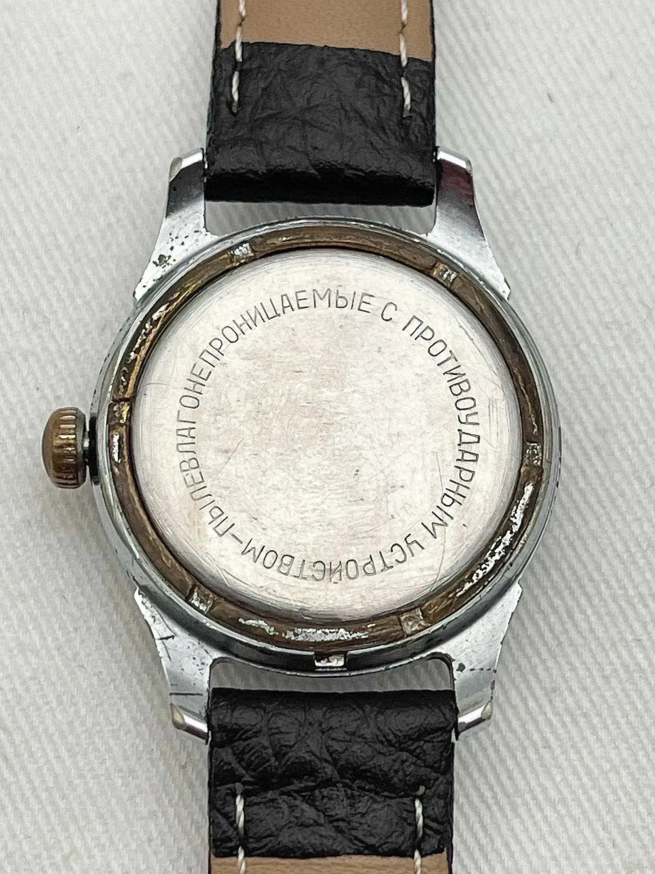 CBET - Petite Seconde Cadran guilloché - 1960s - Atelier Victor