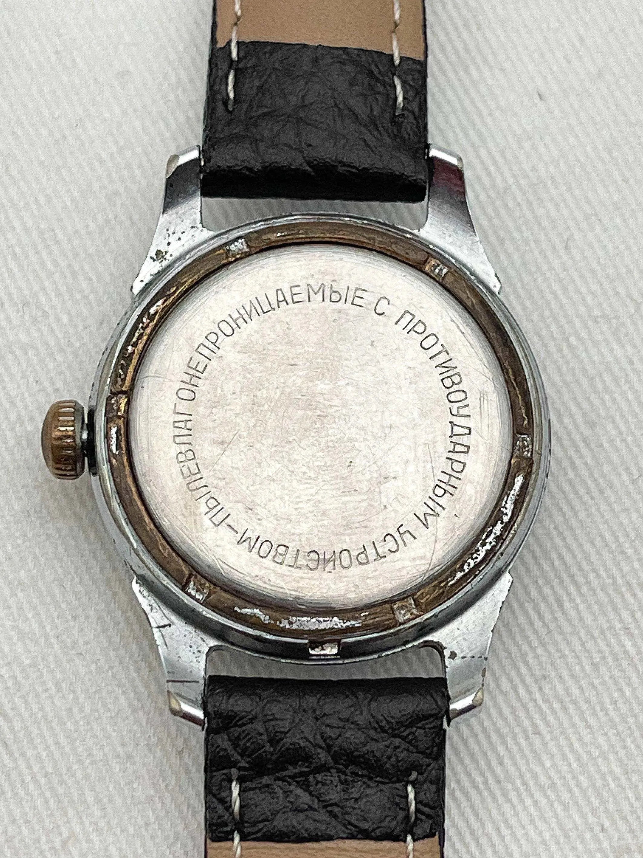 CBET - Petite Seconde Cadran guilloché - 1960s - Atelier Victor - Vintage Shop