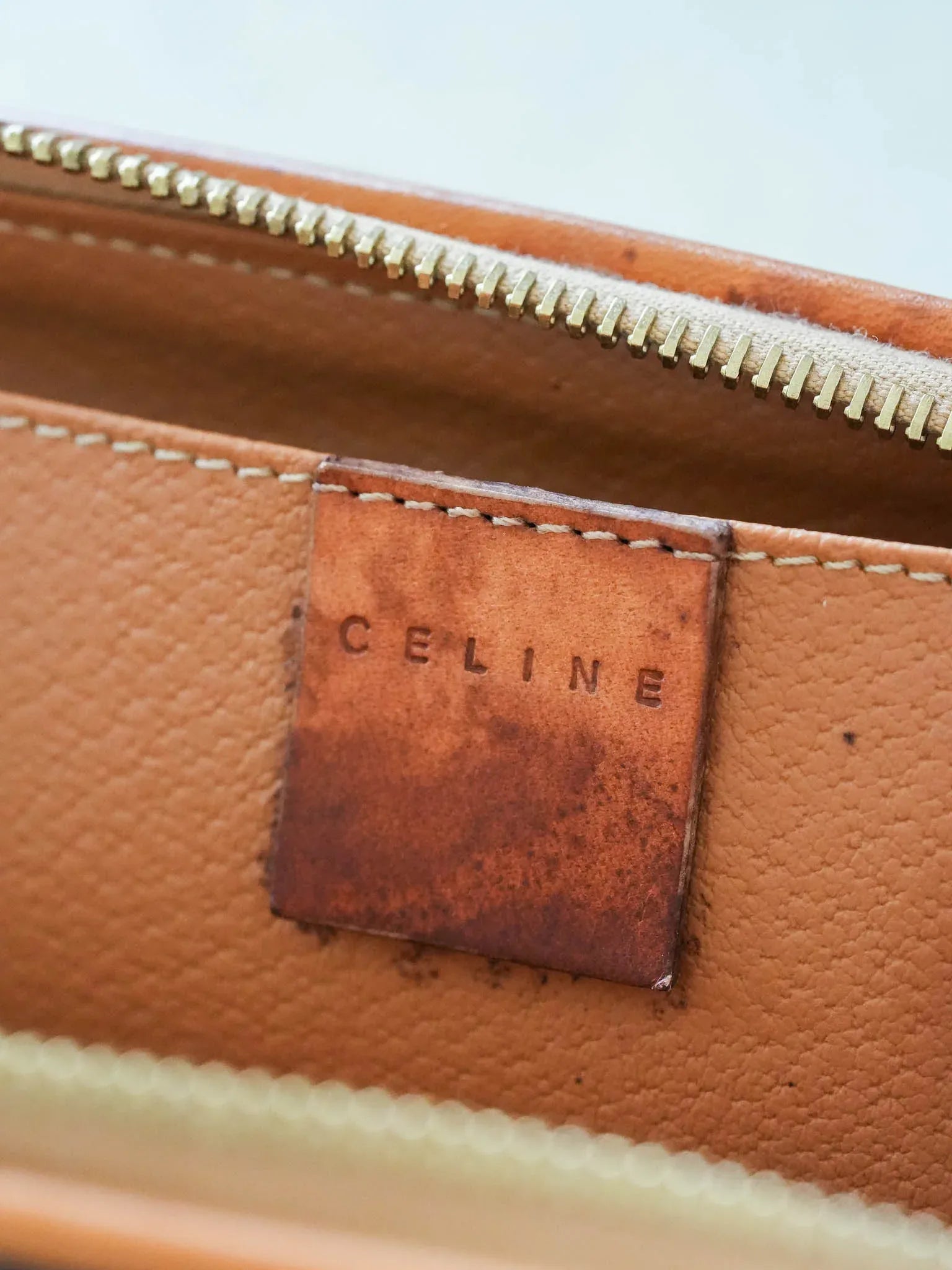 Celine - Pochette Logo Cuir Horizontale - Atelier Victor