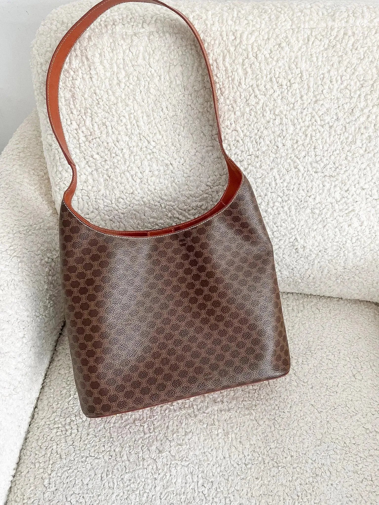 Celine - Sac à main Cabas en Toile Triomphe - Atelier Victor Paris - Vintage Watch Shop Dubai