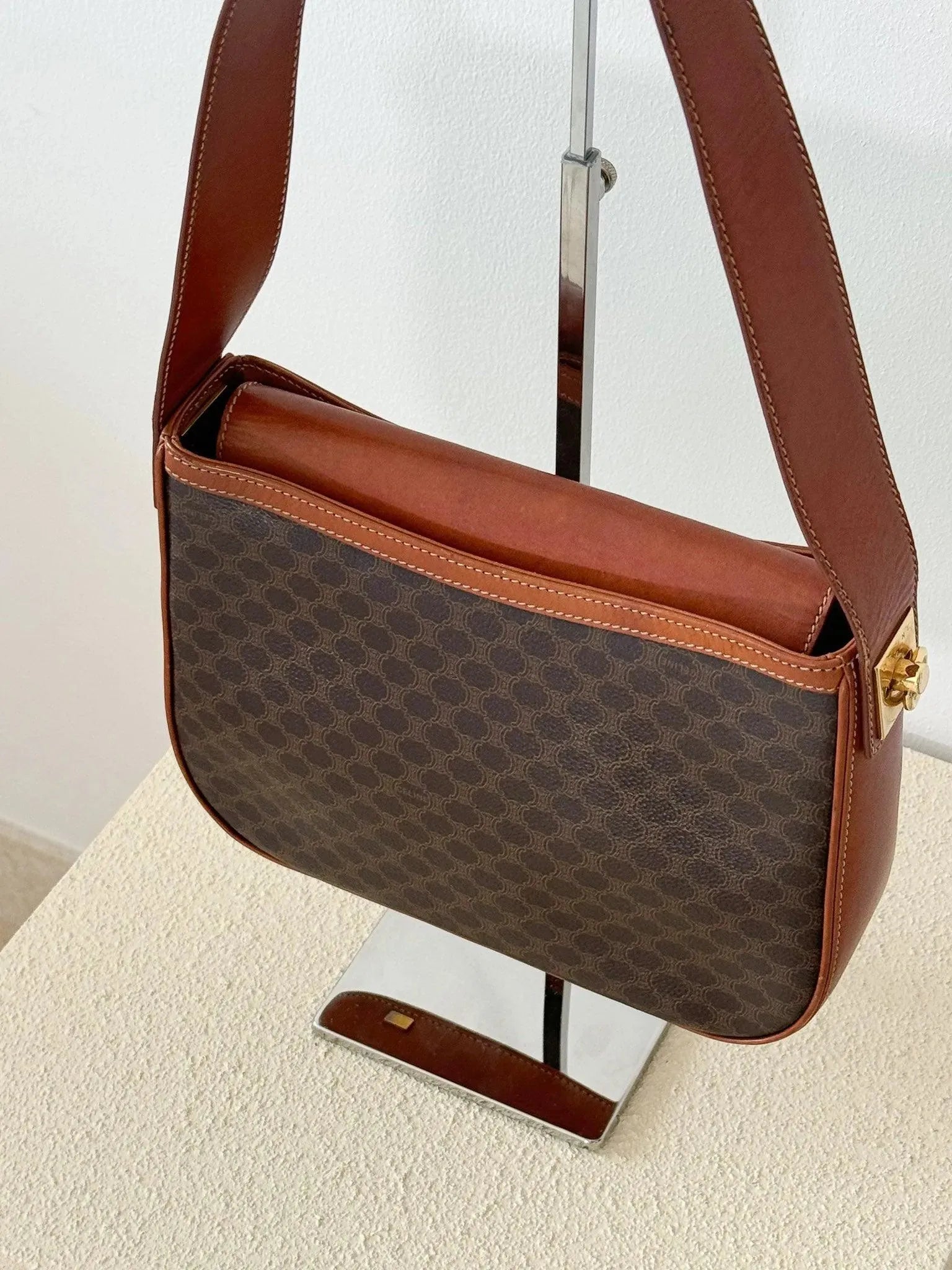 Celine - Sac à main Toile Triomphe - Atelier Victor Paris - Vintage Watch Shop Dubai