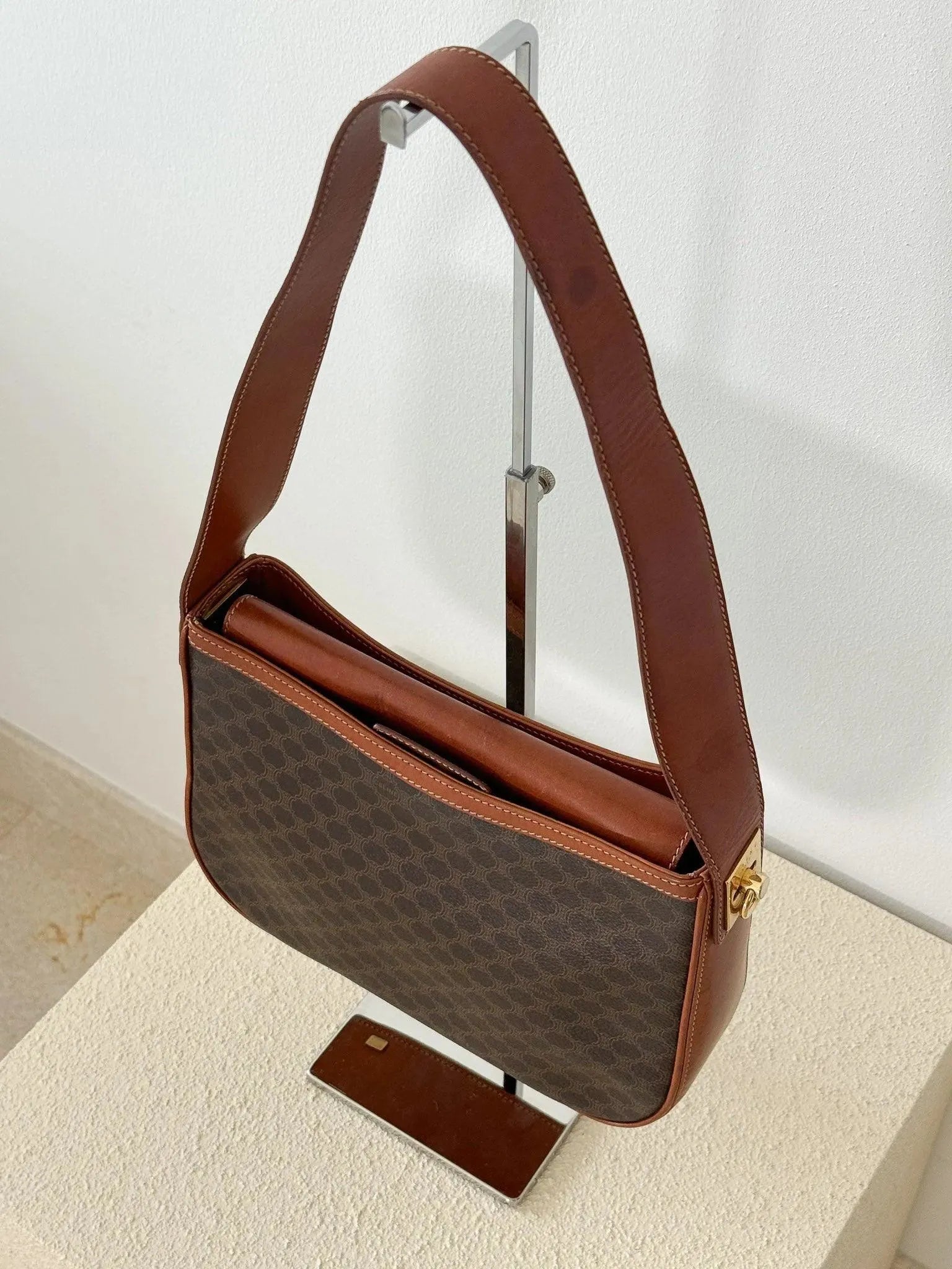 Celine - Sac à main Toile Triomphe - Atelier Victor Paris - Vintage Watch Shop Dubai