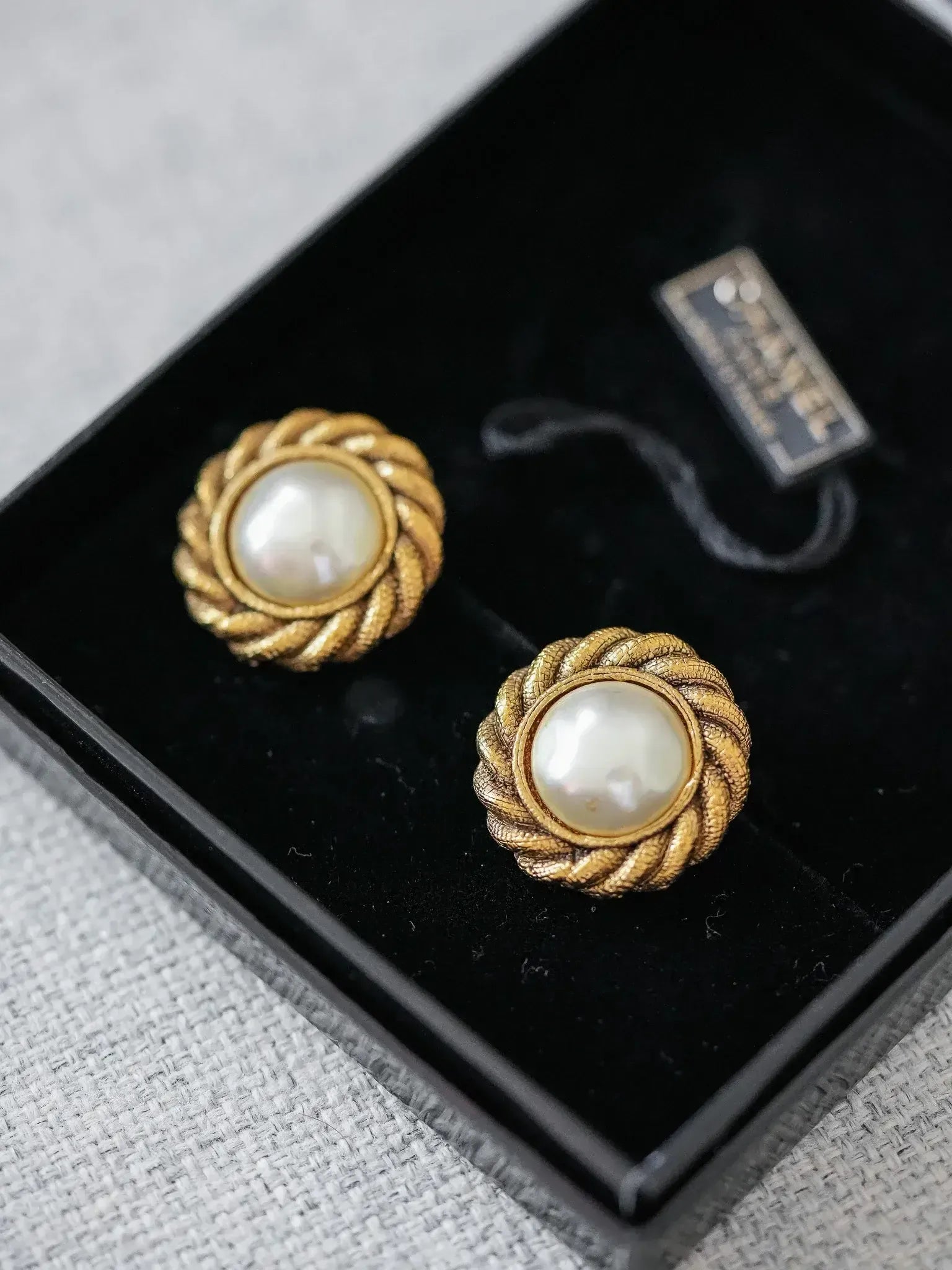 Chanel - Boucles d'oreilles vintage perle 1980 - Atelier Victor