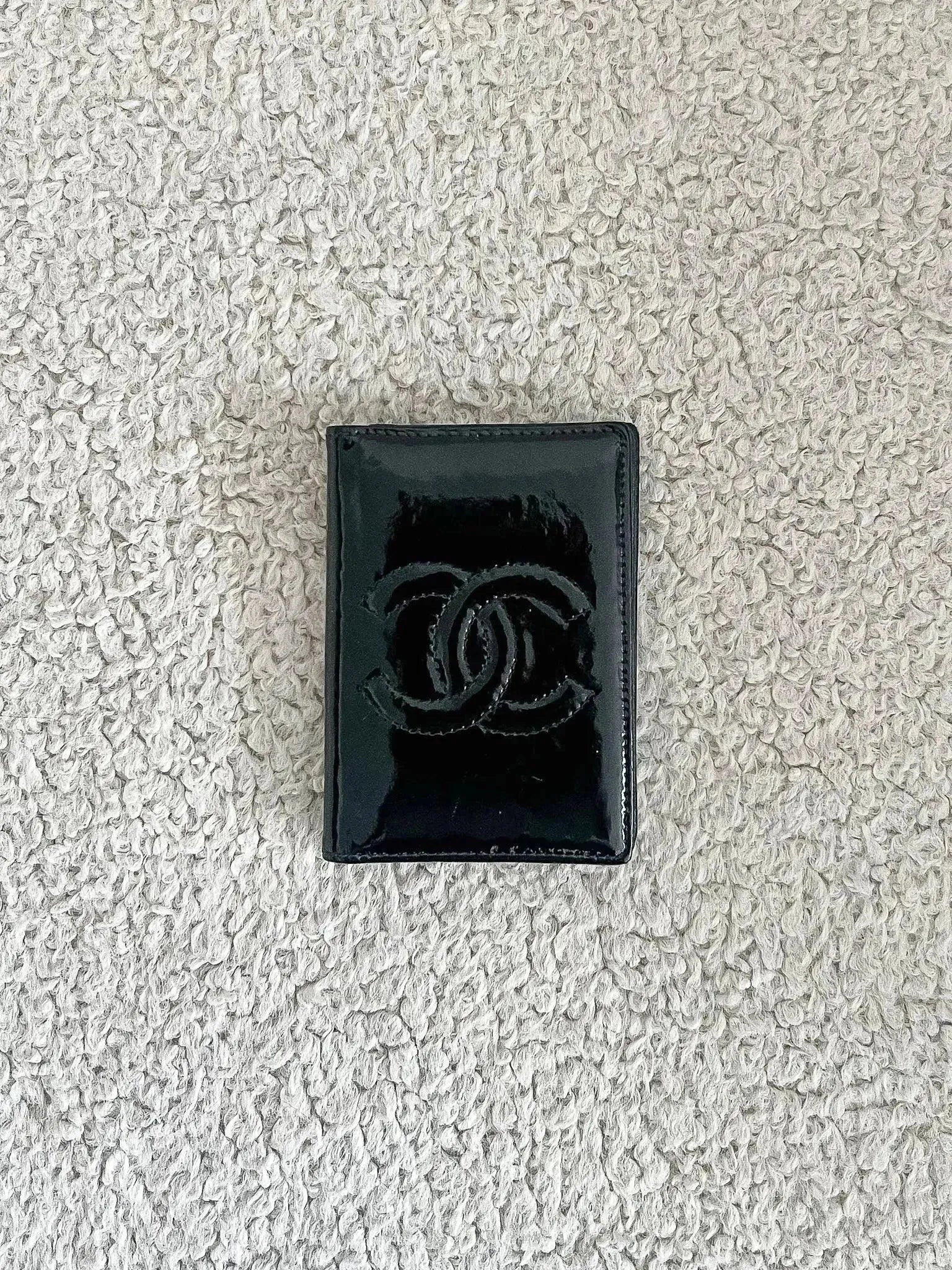 Chanel - Porte-cartes Cuir Verni Noir - Atelier Victor