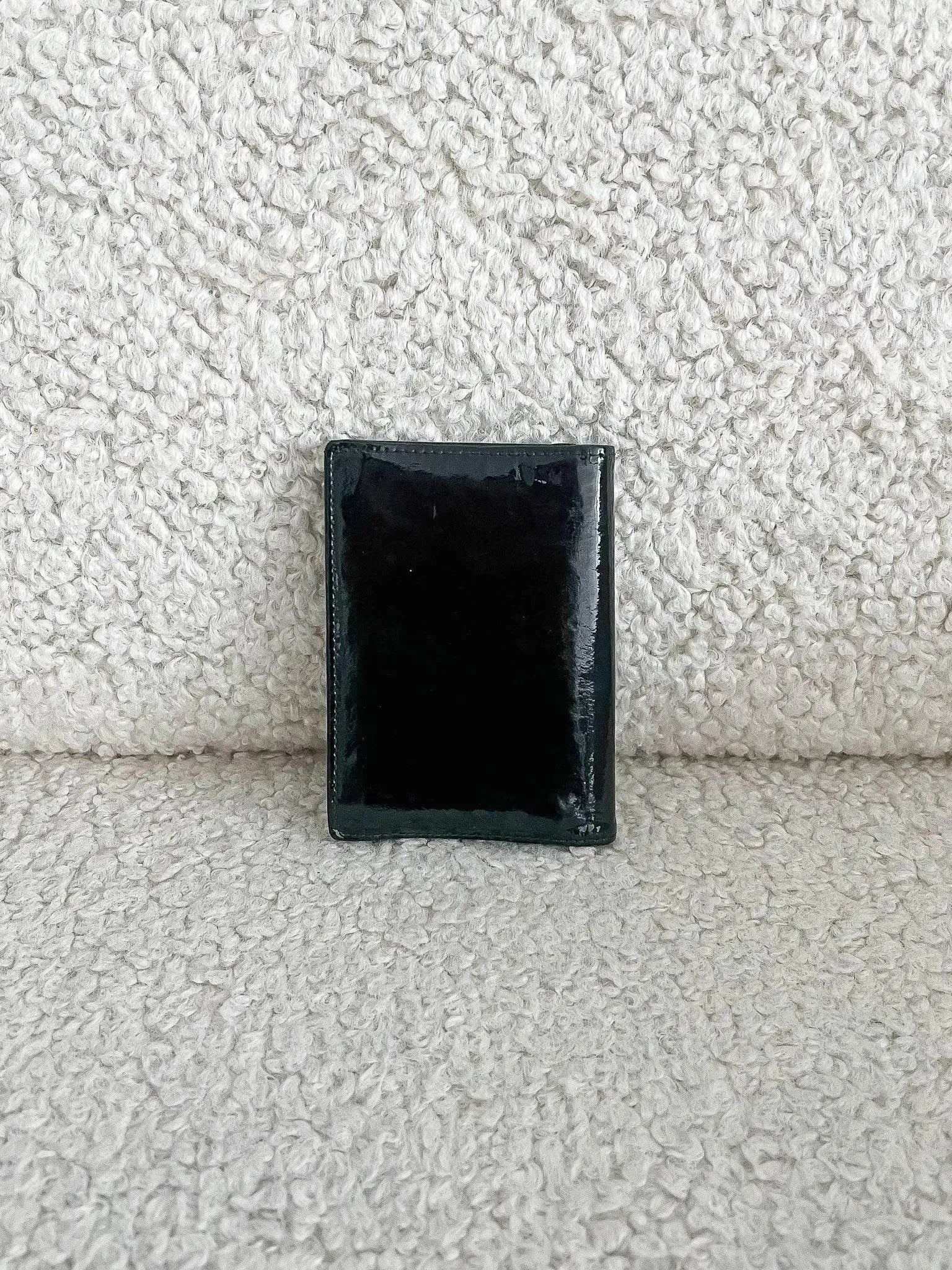 Chanel - Porte-cartes Cuir Verni Noir - Atelier Victor - Vintage Shop